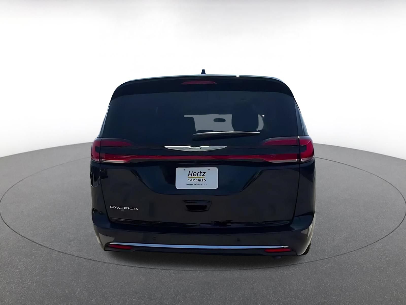 Thumbnail: 2024 Chrysler Pacifica - 12
