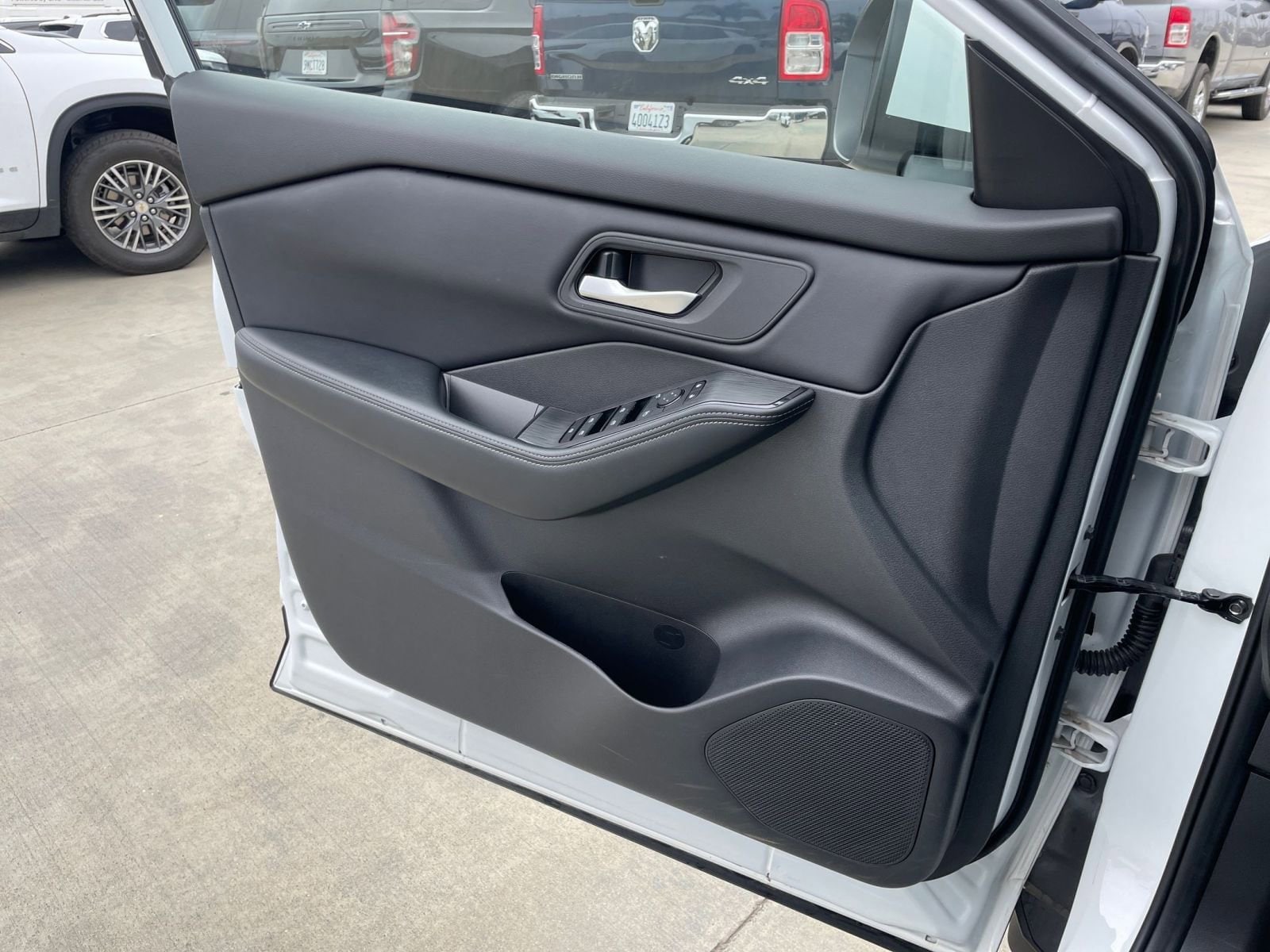 2024 Nissan Rogue SV 20