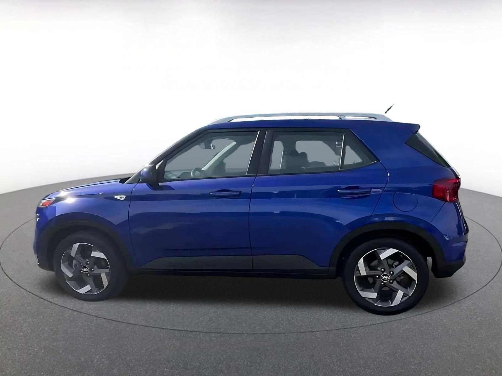 Thumbnail: 2025 Hyundai Venue - 9