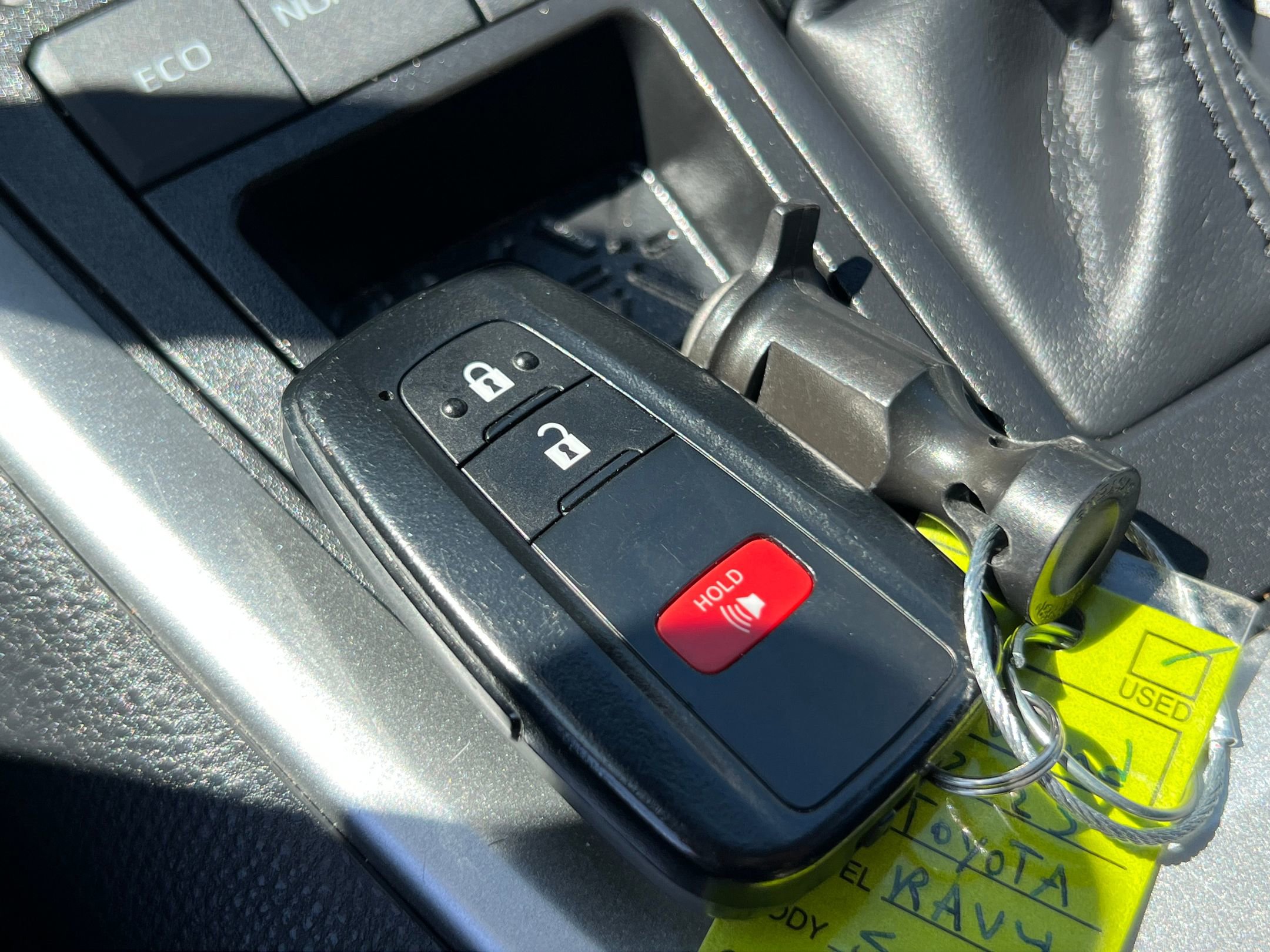 Thumbnail: 2025 Toyota RAV4 - 28