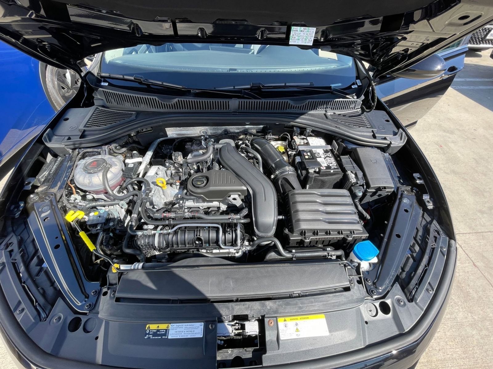 Thumbnail: 2025 Volkswagen Jetta - 32