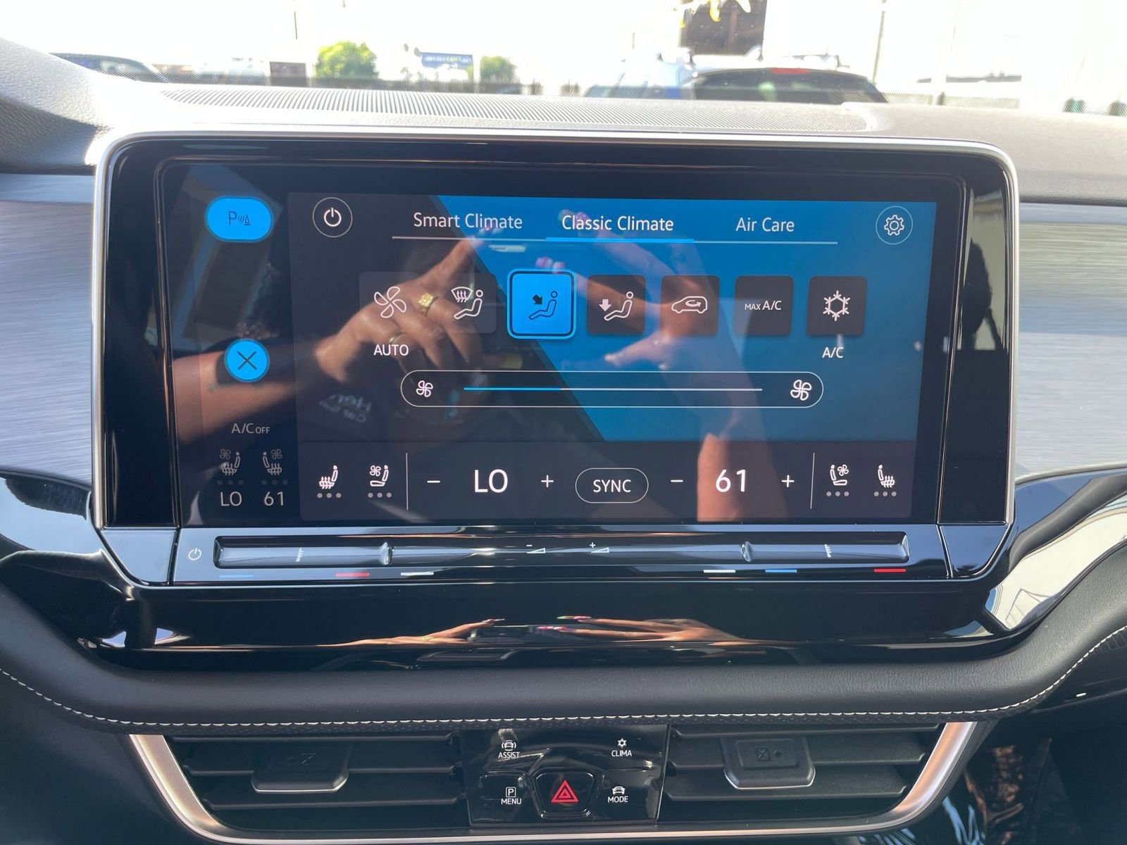 Thumbnail: 2025 Volkswagen Atlas - 21