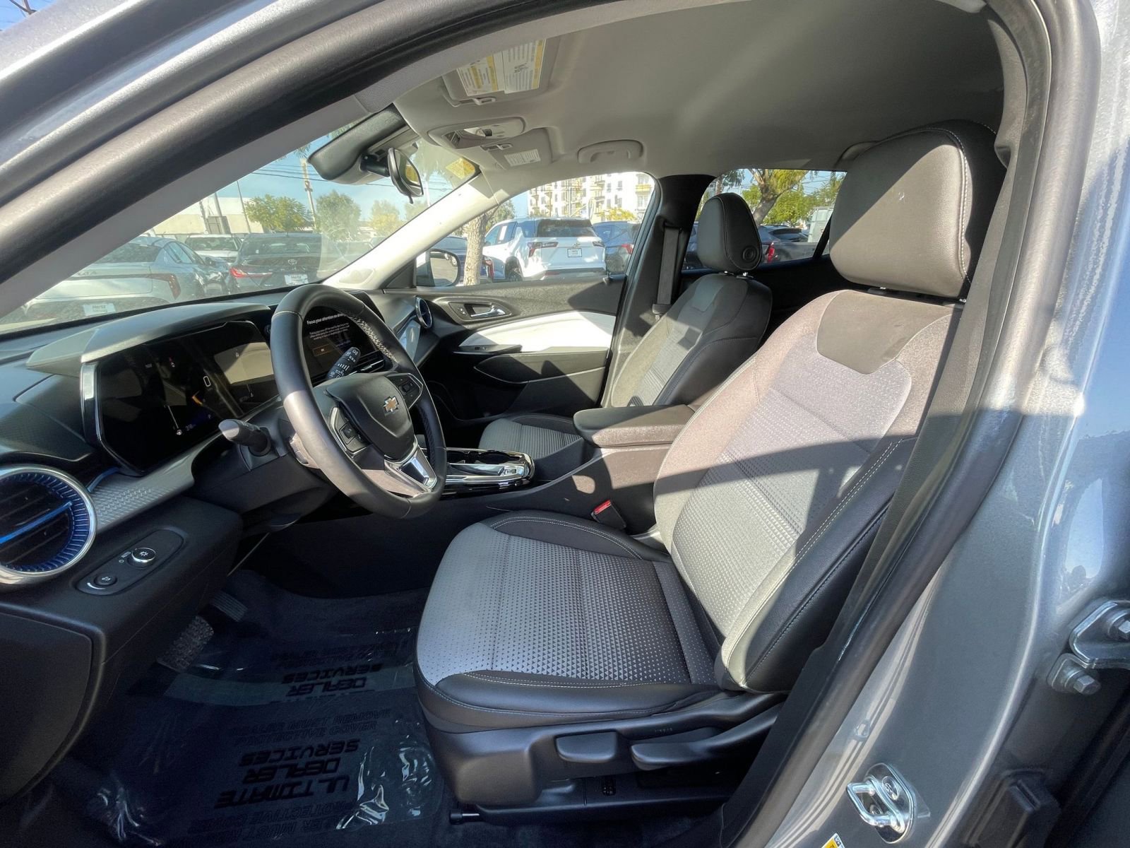 Thumbnail: 2025 Chevrolet Trax - 28