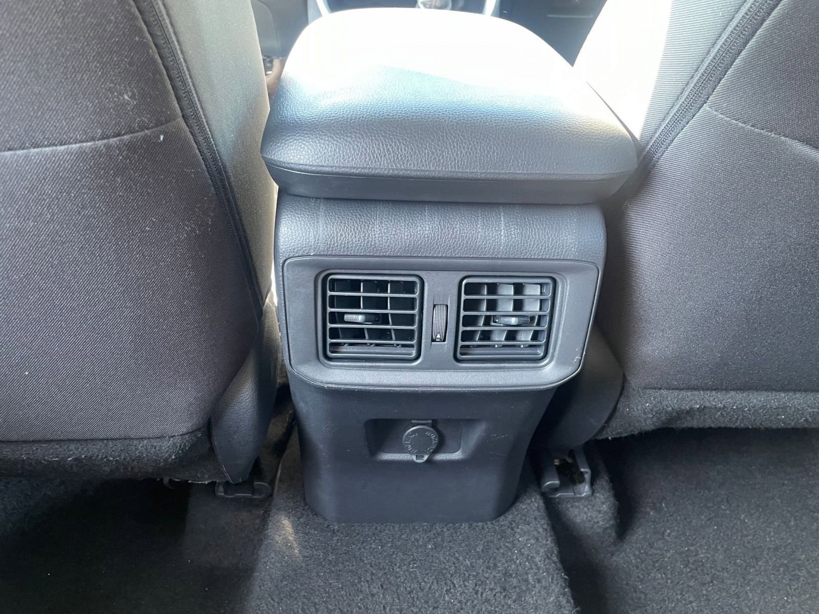 Thumbnail: 2025 Toyota RAV4 - 24