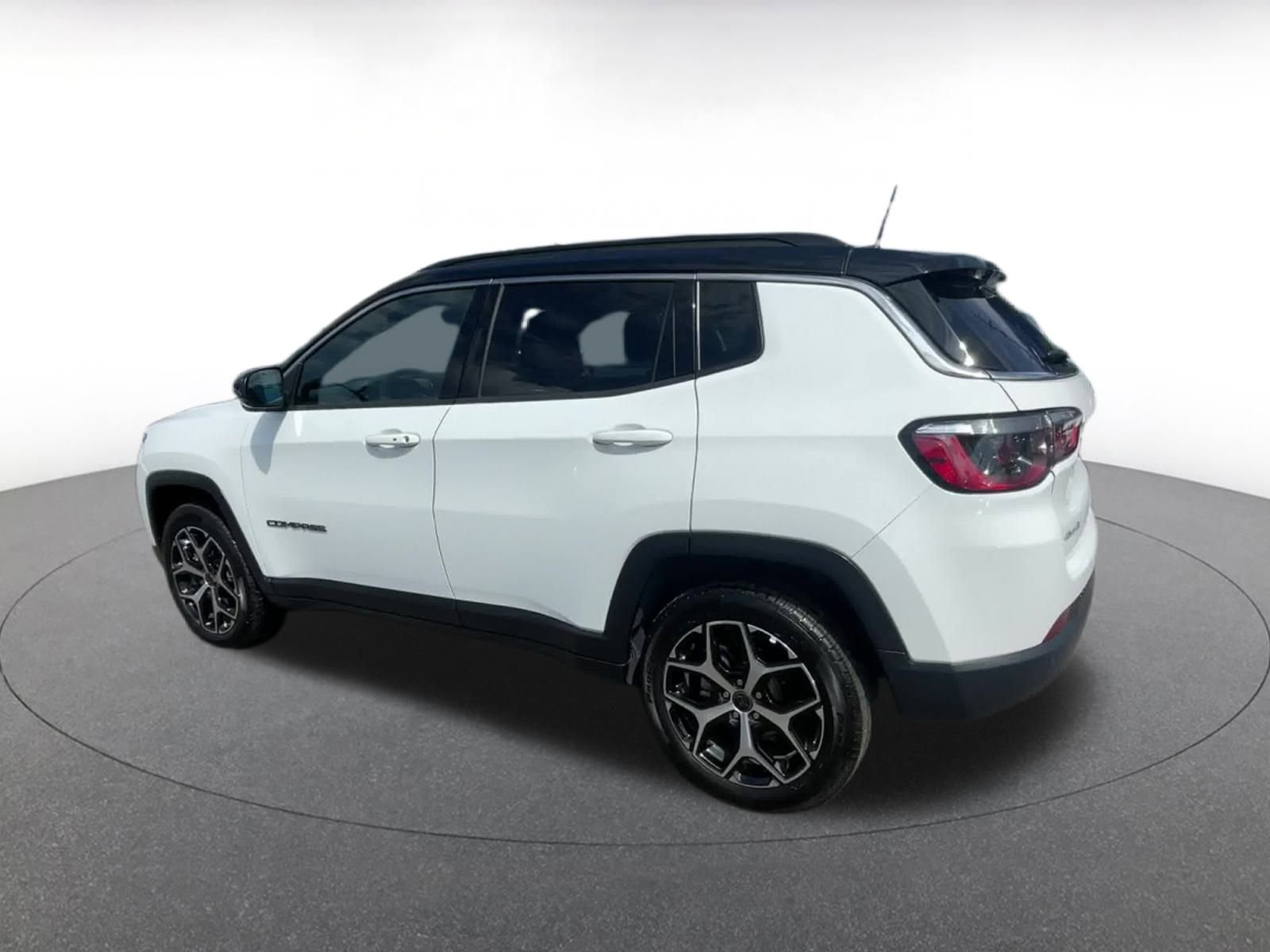 Thumbnail: 2025 Jeep Compass - 10