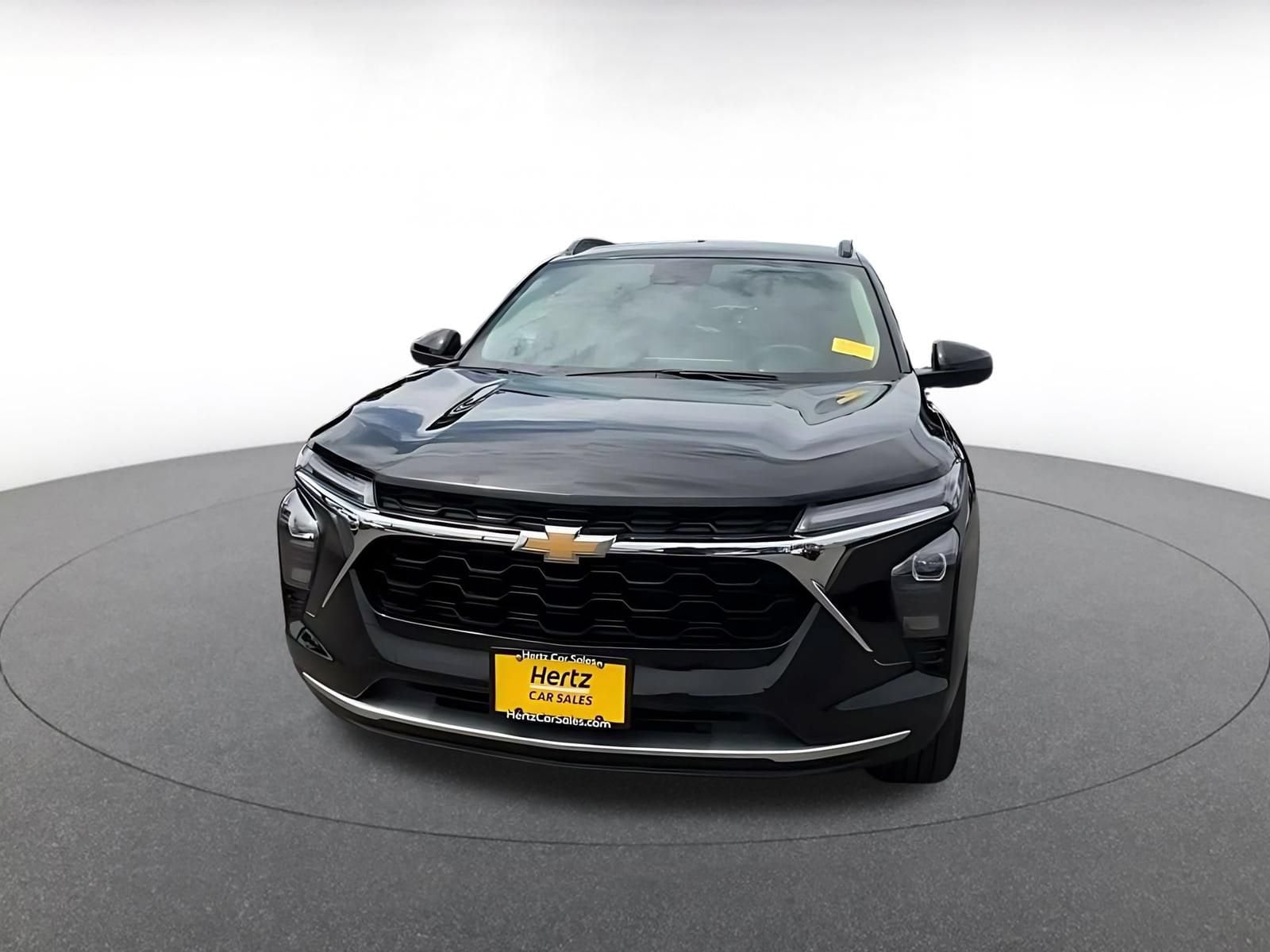 Thumbnail: 2025 Chevrolet Trax - 4
