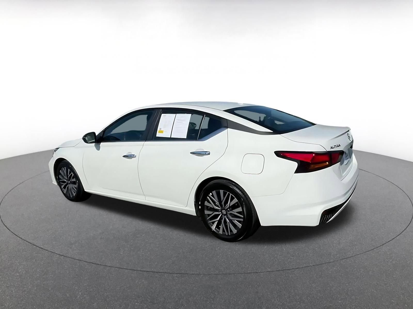 Thumbnail: 2025 Nissan Altima - 10