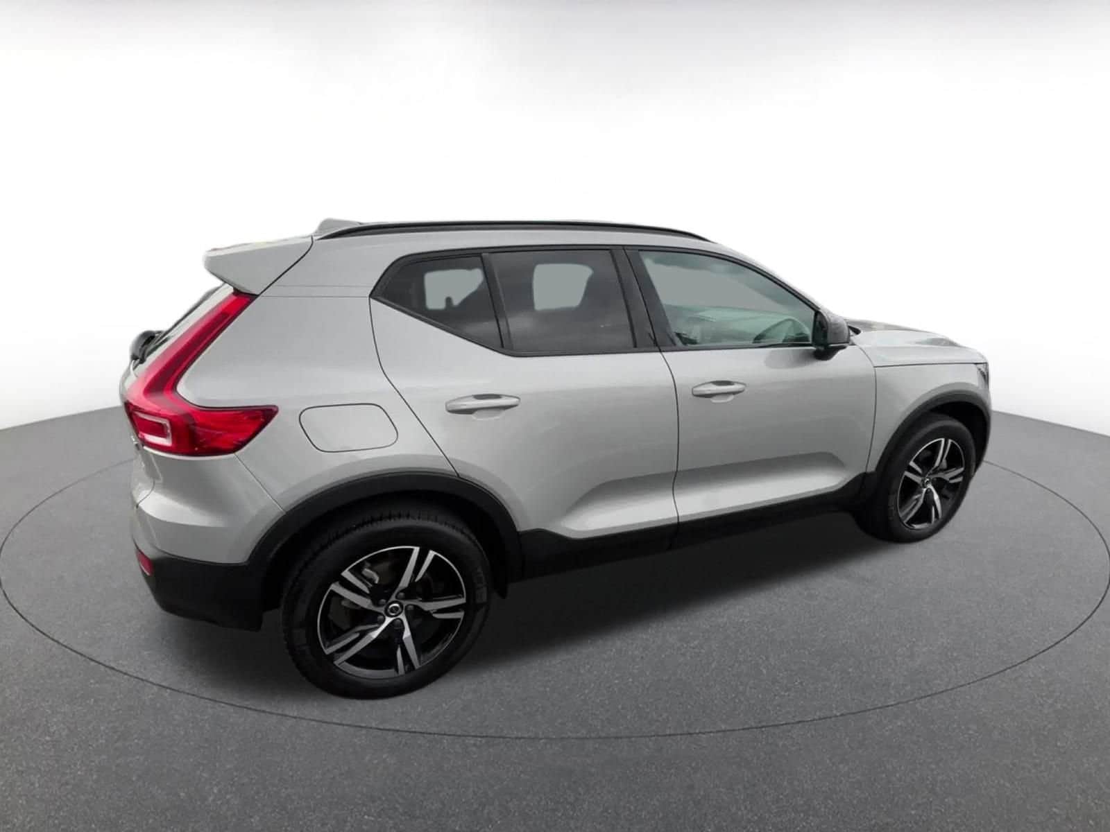 Thumbnail: 2024 Volvo XC40 - 15