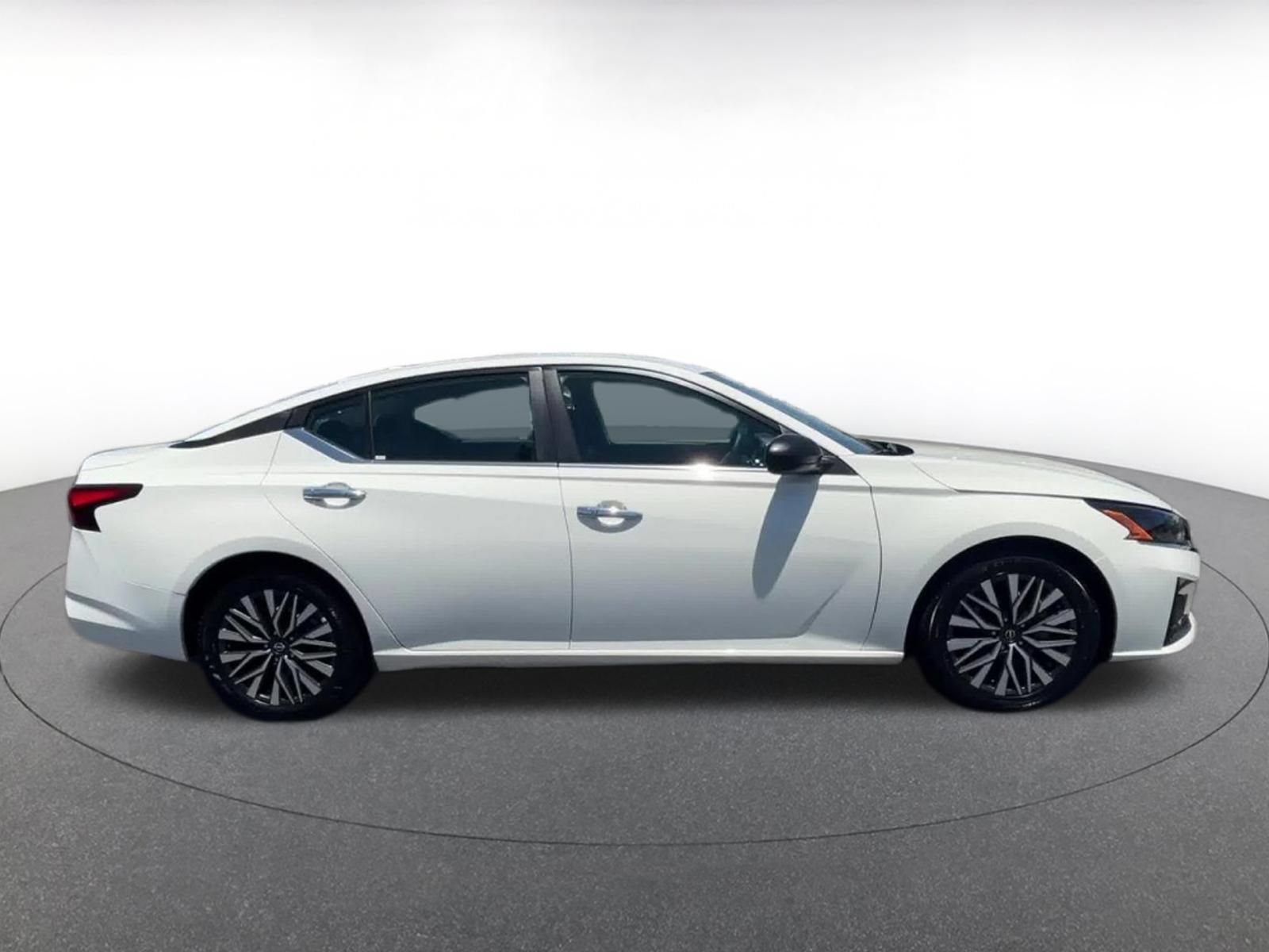 Thumbnail: 2025 Nissan Altima - 16
