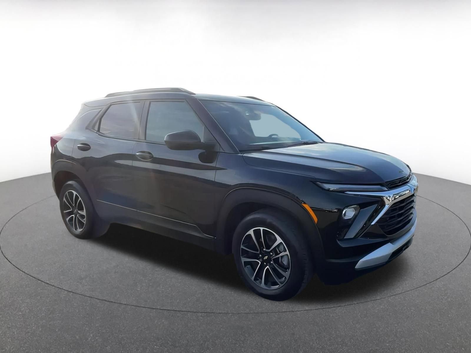 Thumbnail: 2025 Chevrolet TrailBlazer - 2