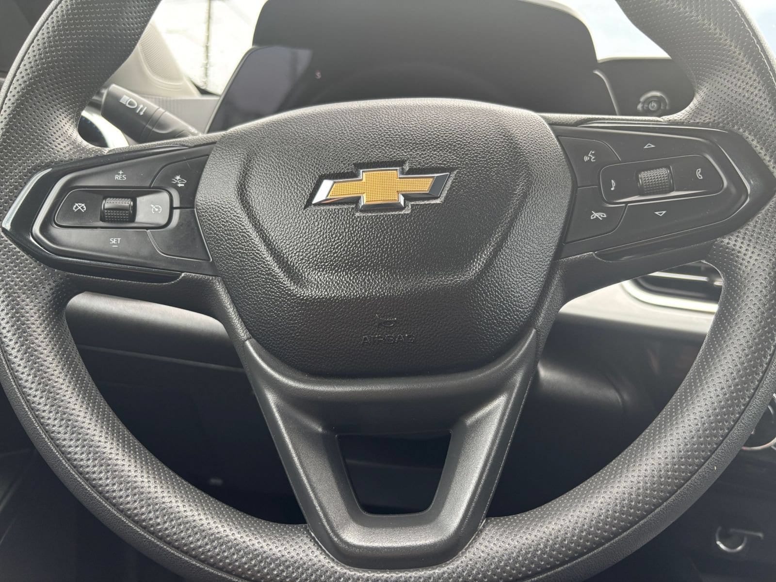 Thumbnail: 2025 Chevrolet Trax - 28