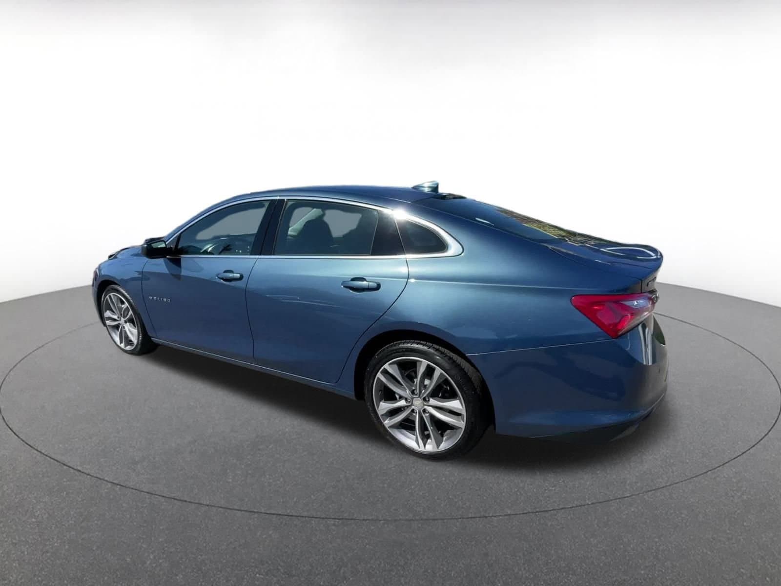 Thumbnail: 2024 Chevrolet Malibu - 10