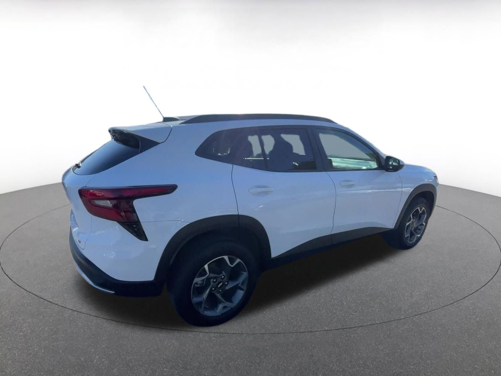 Thumbnail: 2025 Chevrolet Trax - 15