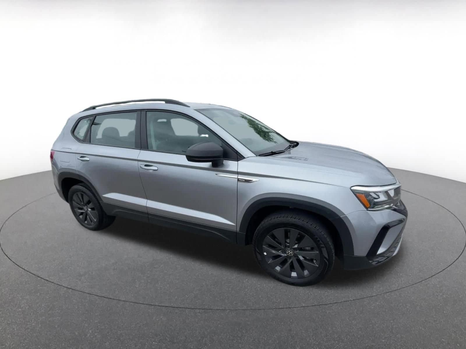2024 Volkswagen Taos S 2