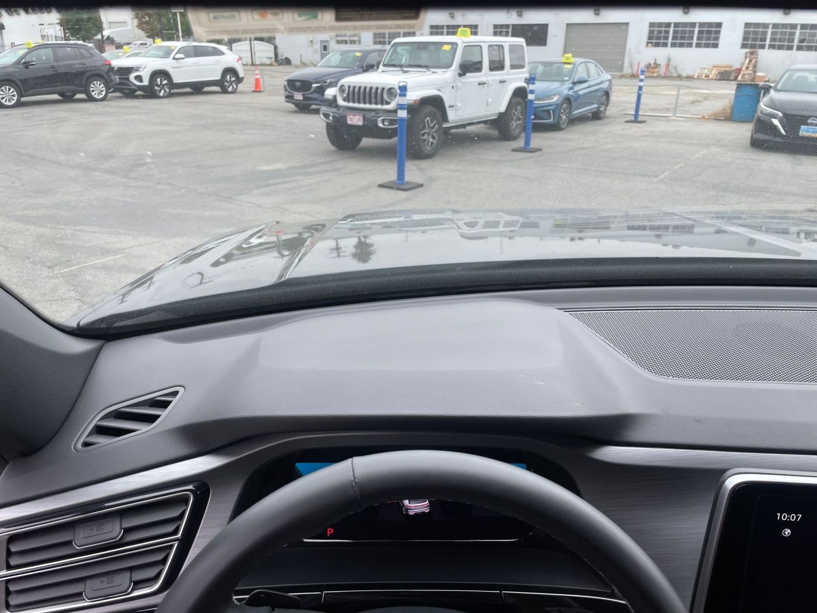 Thumbnail: 2025 Volkswagen Atlas - 34