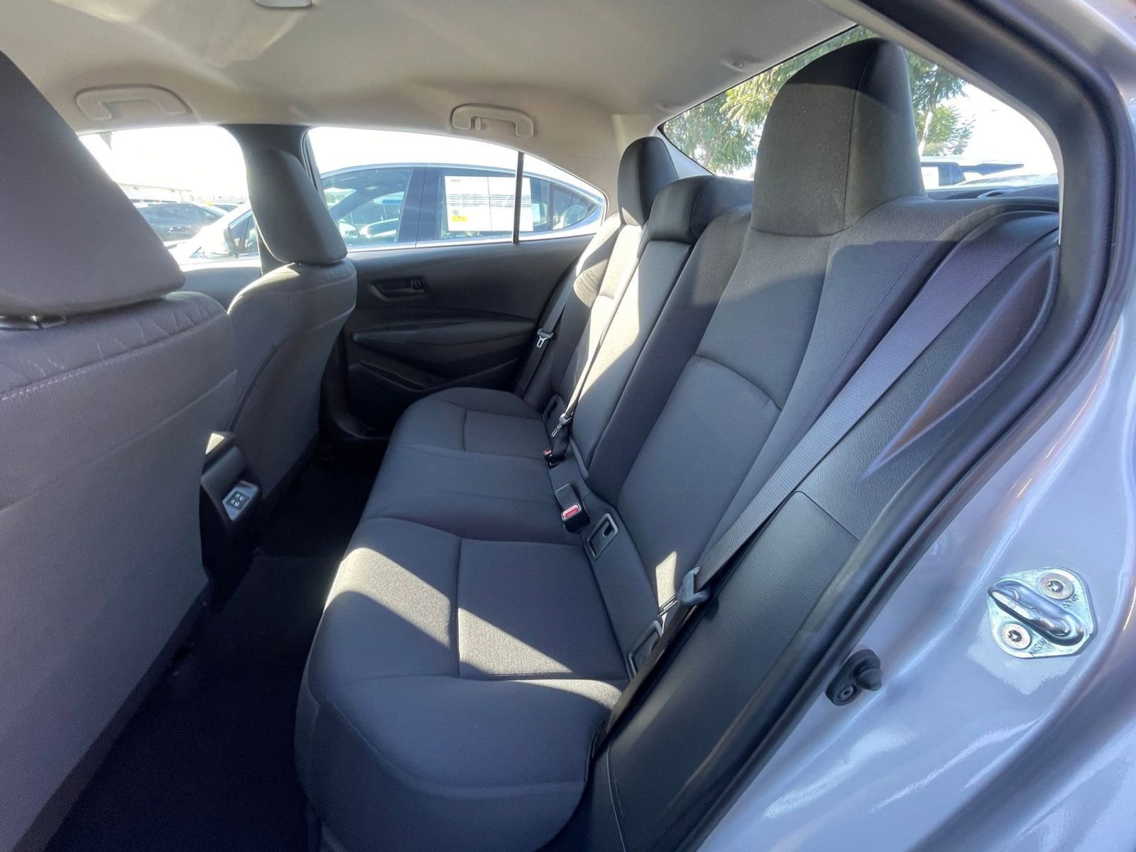 Thumbnail: 2025 Toyota Corolla - 25