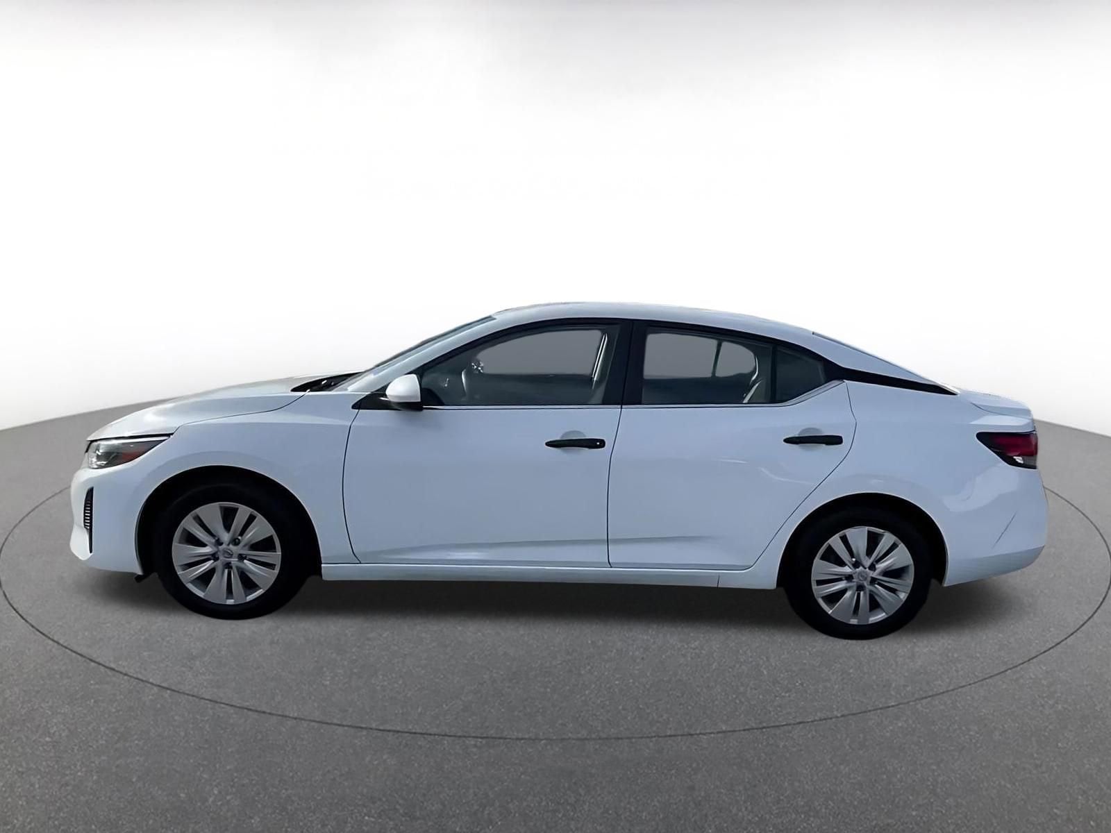 Thumbnail: 2025 Nissan Sentra - 9