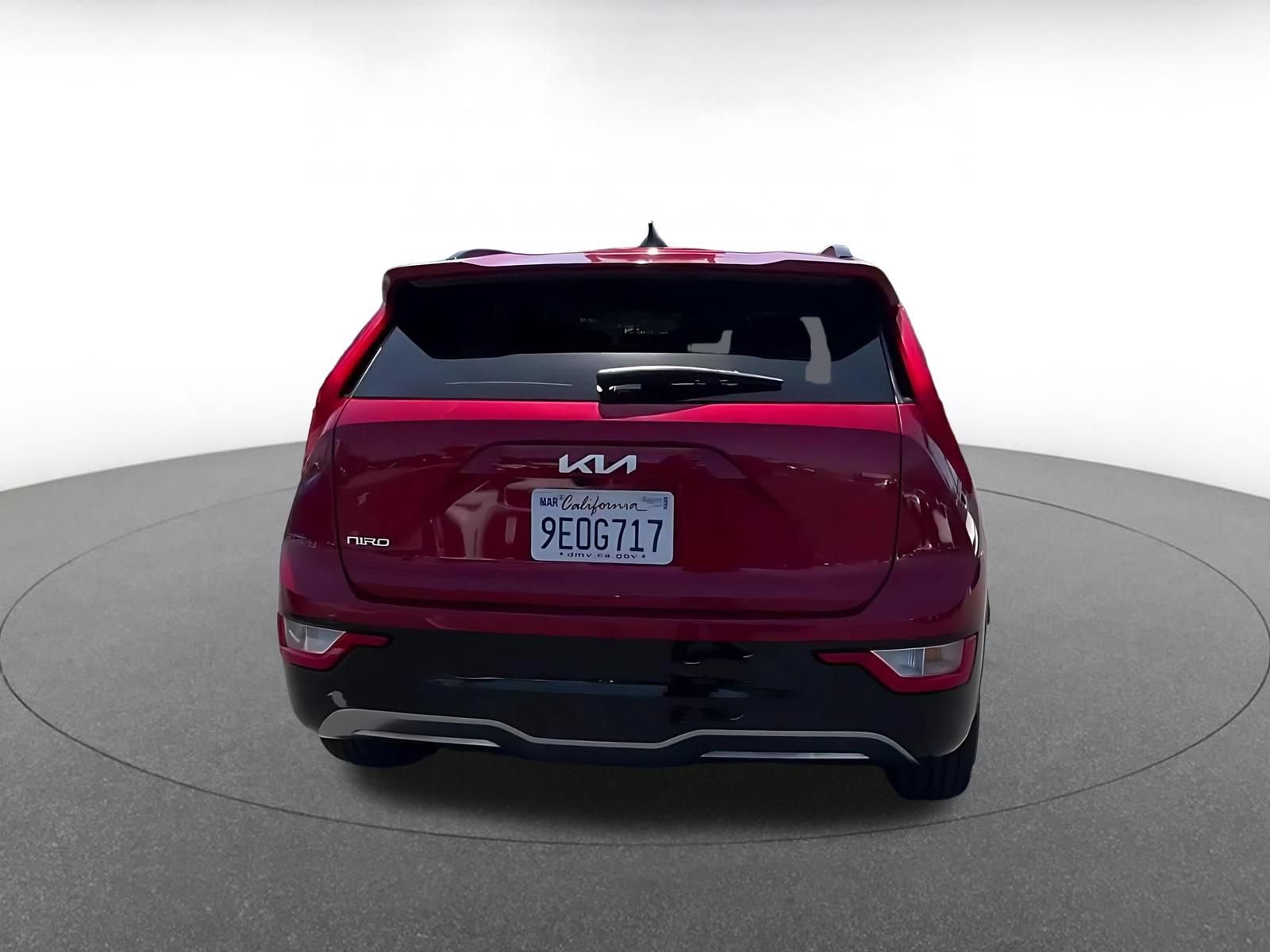 Thumbnail: 2023 Kia Niro - 12
