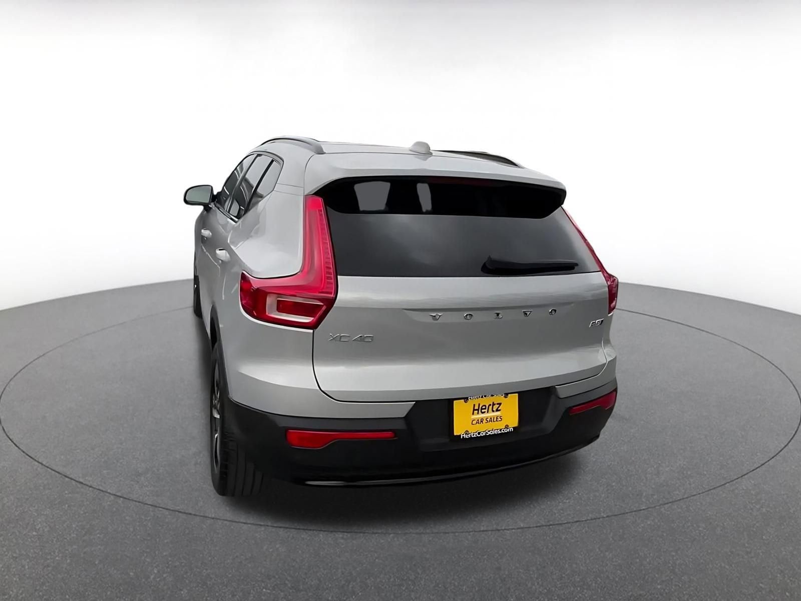 Thumbnail: 2024 Volvo XC40 - 11
