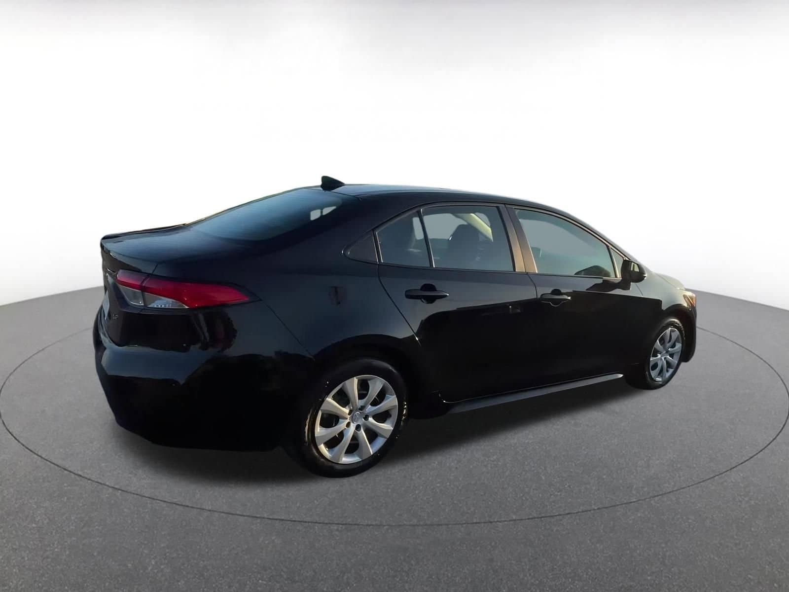 Thumbnail: 2025 Toyota Corolla - 15