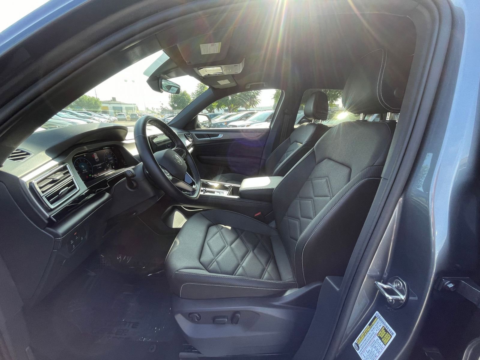 Thumbnail: 2025 Volkswagen Atlas - 27