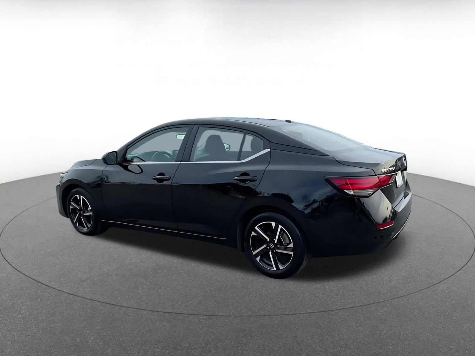 Thumbnail: 2024 Nissan Sentra - 10