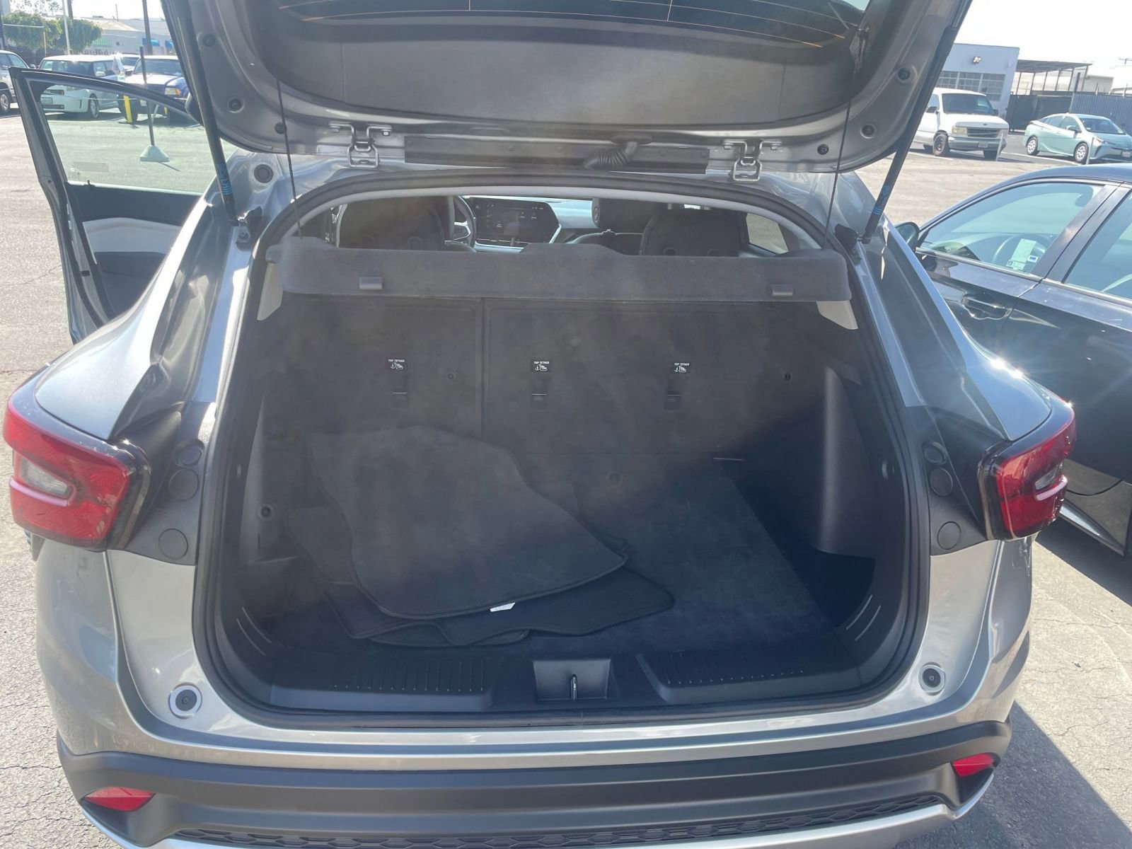 Thumbnail: 2025 Chevrolet Trax - 32