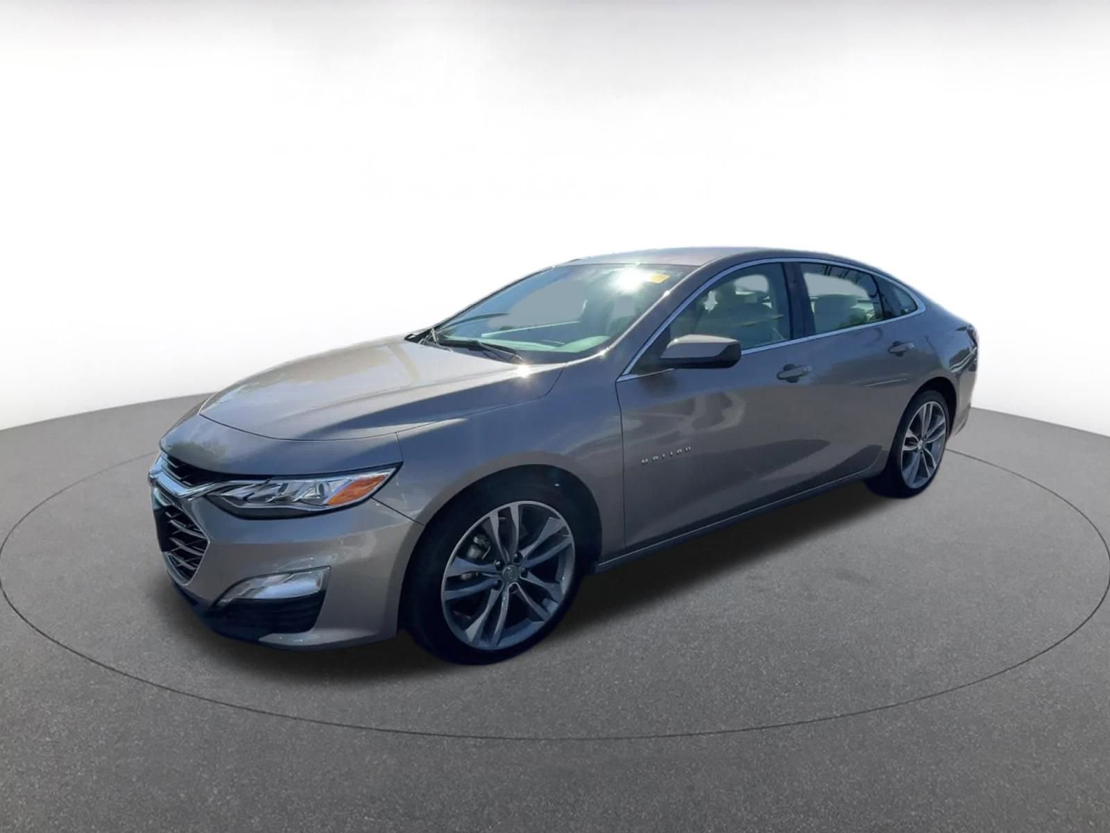 Thumbnail: 2024 Chevrolet Malibu - 8