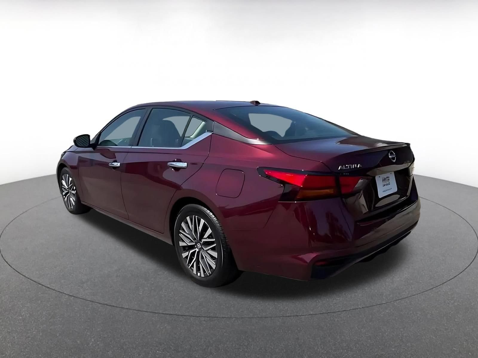 Thumbnail: 2025 Nissan Altima - 10
