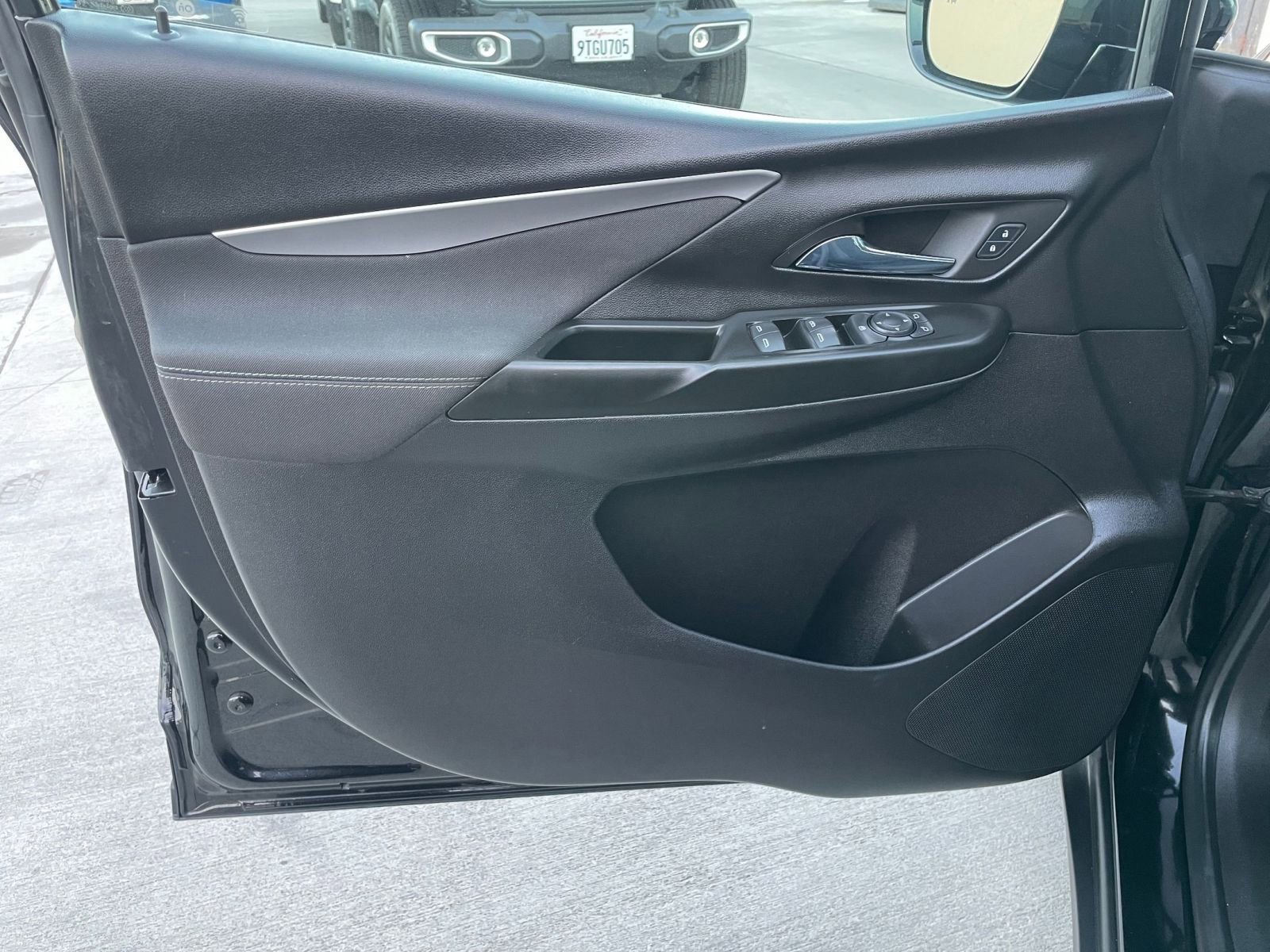 Thumbnail: 2023 Chevrolet Bolt EV - 24
