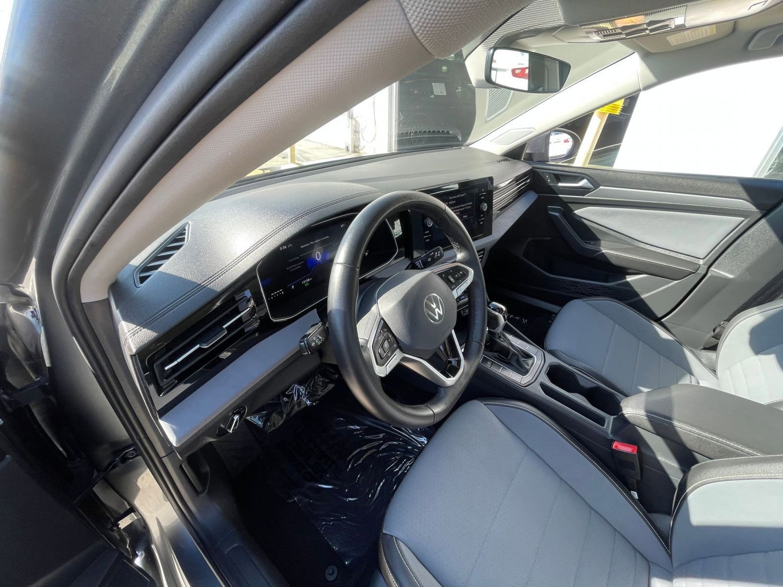 Thumbnail: 2025 Volkswagen Jetta - 34