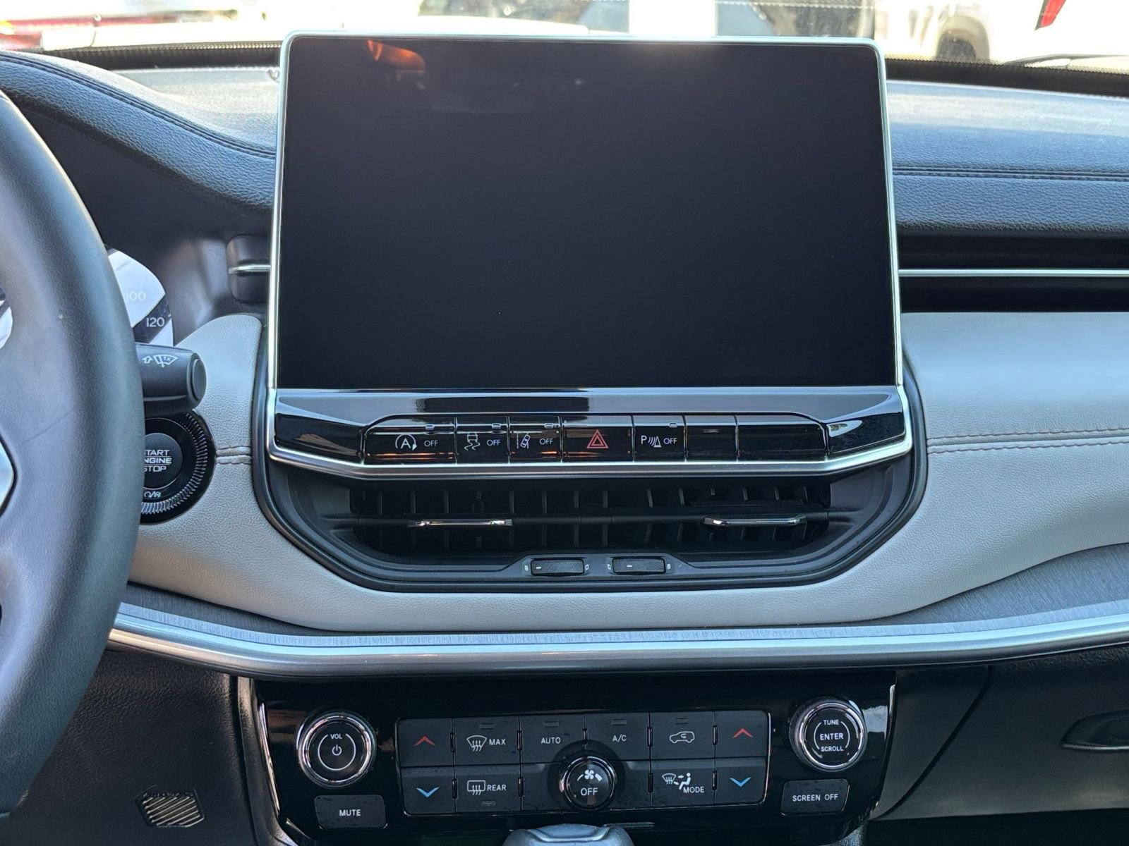 Thumbnail: 2025 Jeep Compass - 17