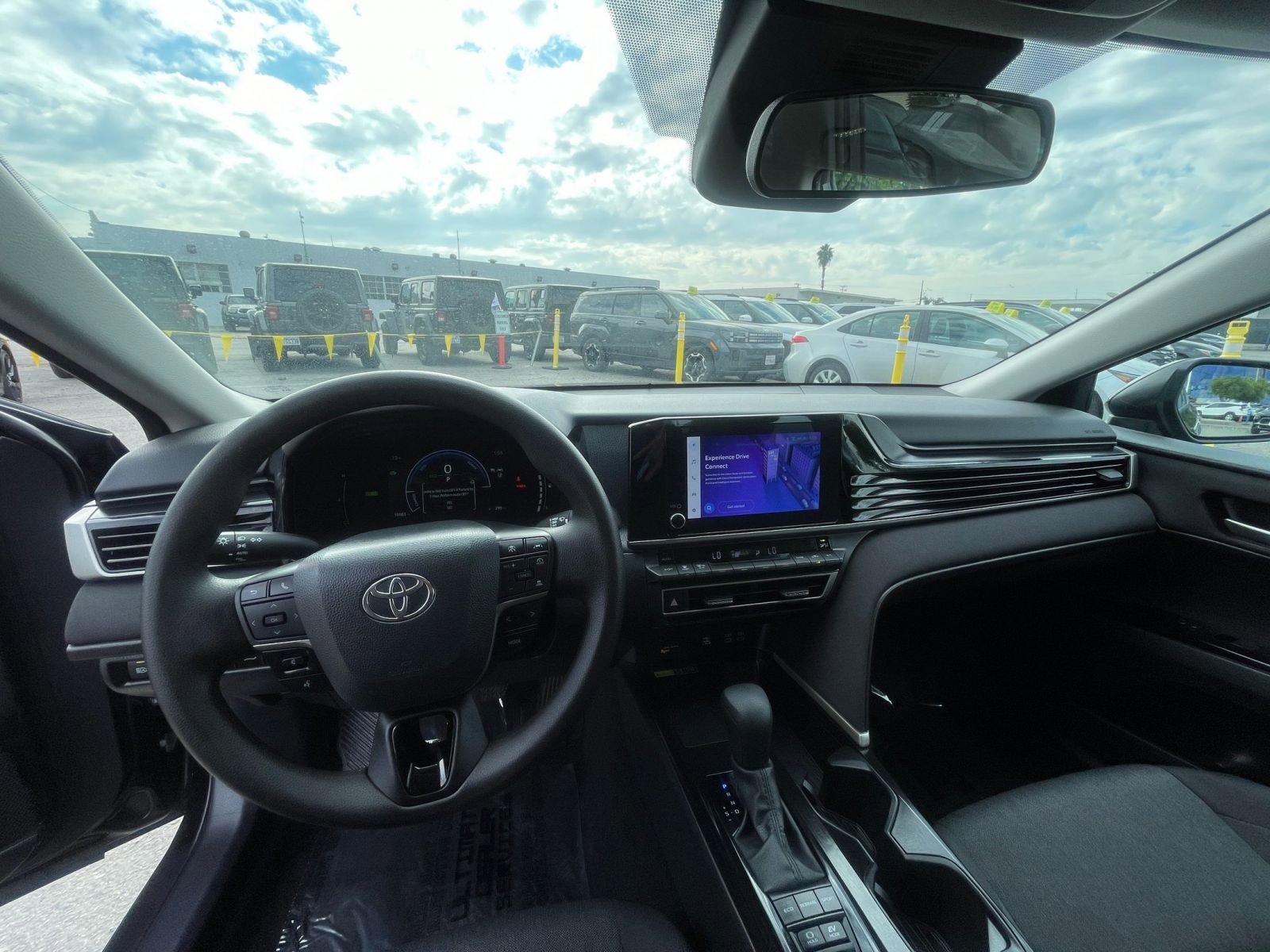 Thumbnail: 2025 Toyota Camry - 33