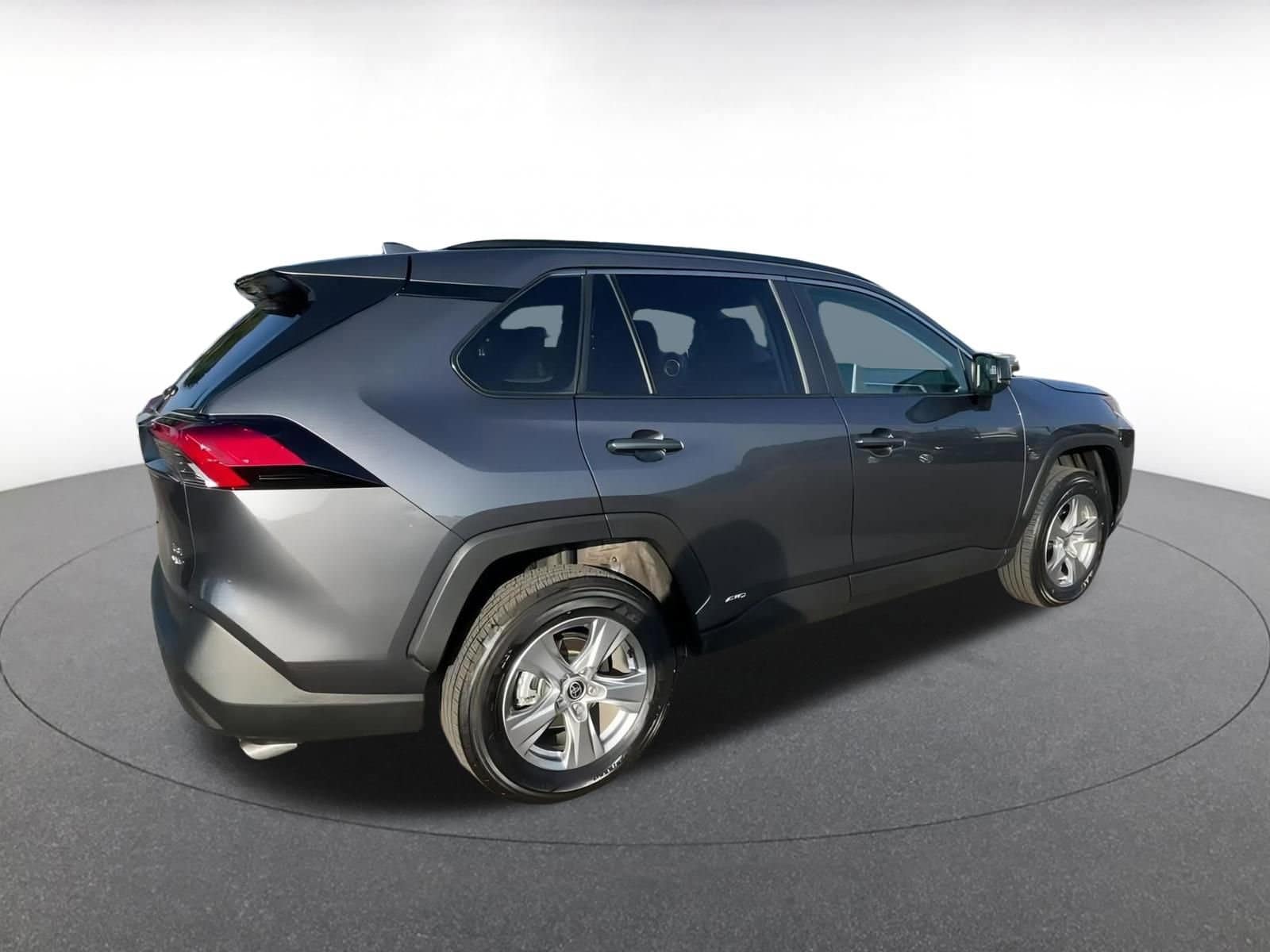 Thumbnail: 2025 Toyota RAV4 - 15