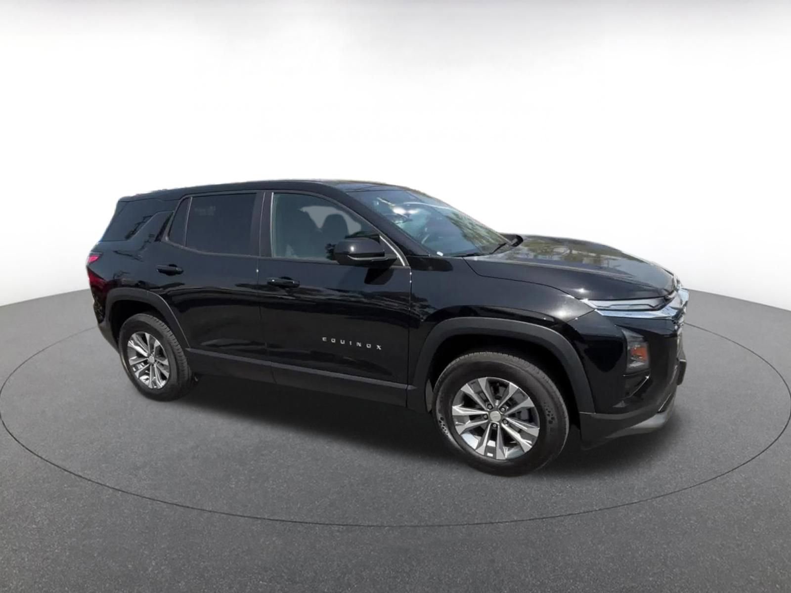 Thumbnail: 2025 Chevrolet Equinox - 2