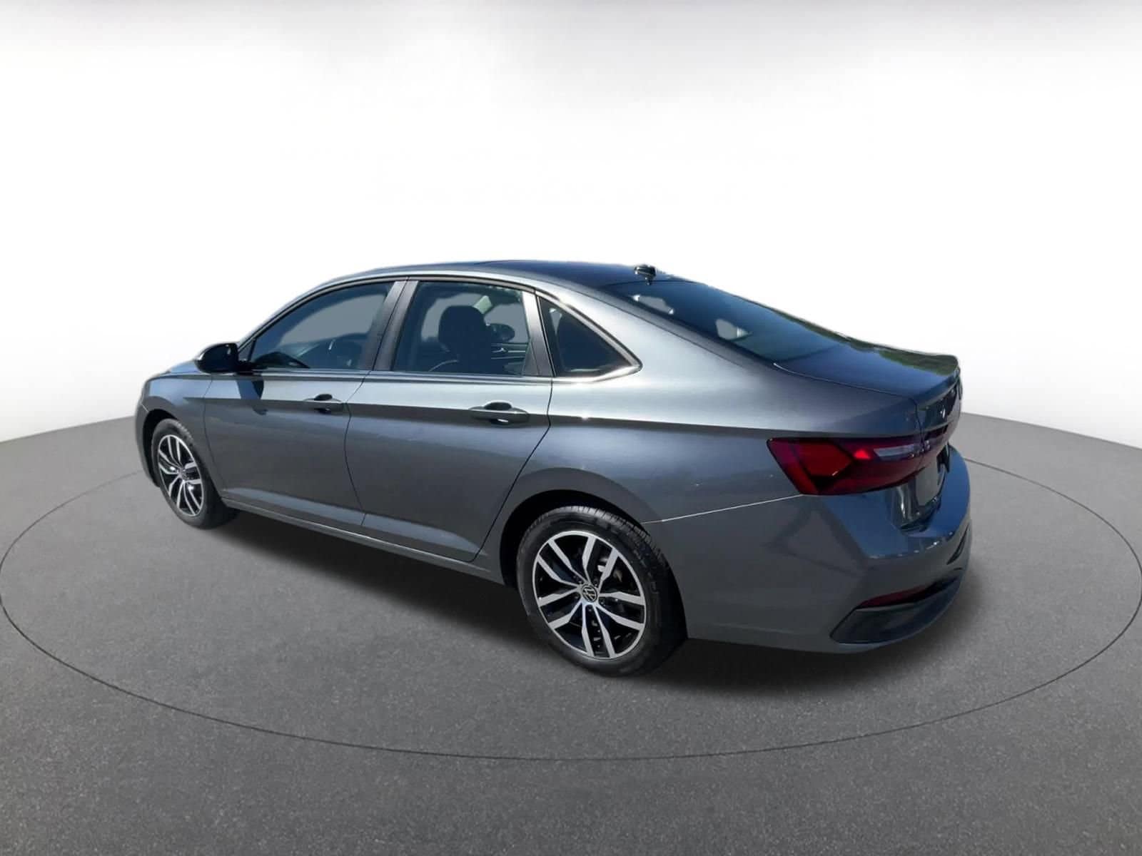 Thumbnail: 2025 Volkswagen Jetta - 10