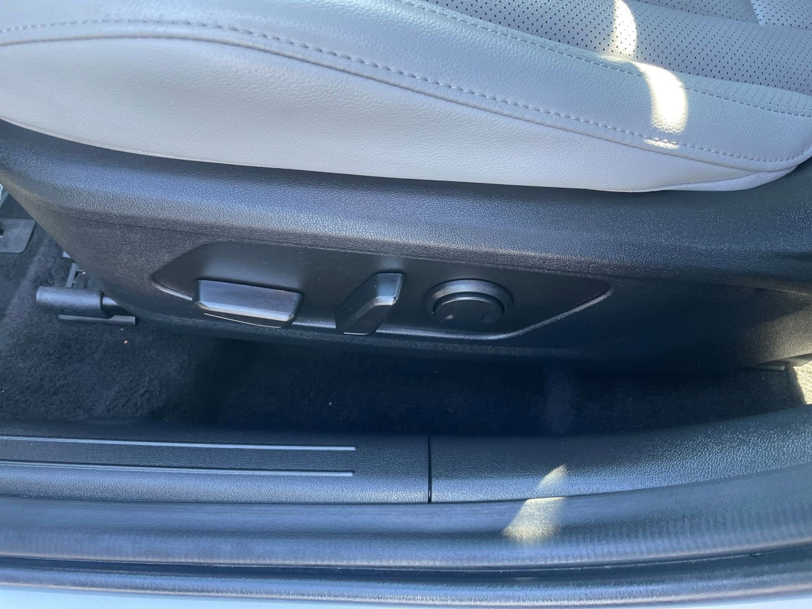 Thumbnail: 2025 Hyundai Elantra - 23