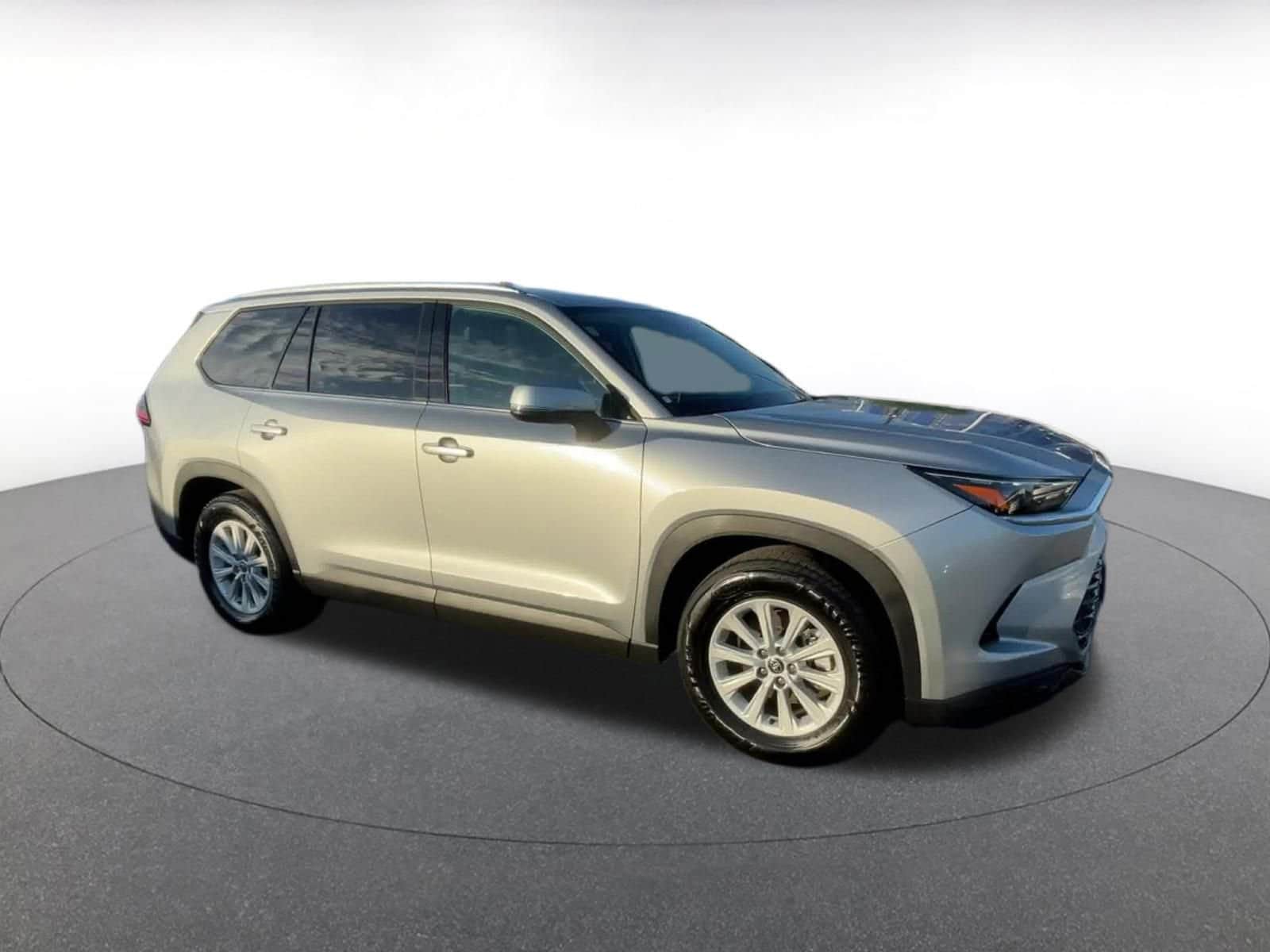 Thumbnail: 2025 Toyota Grand Highlander - 2