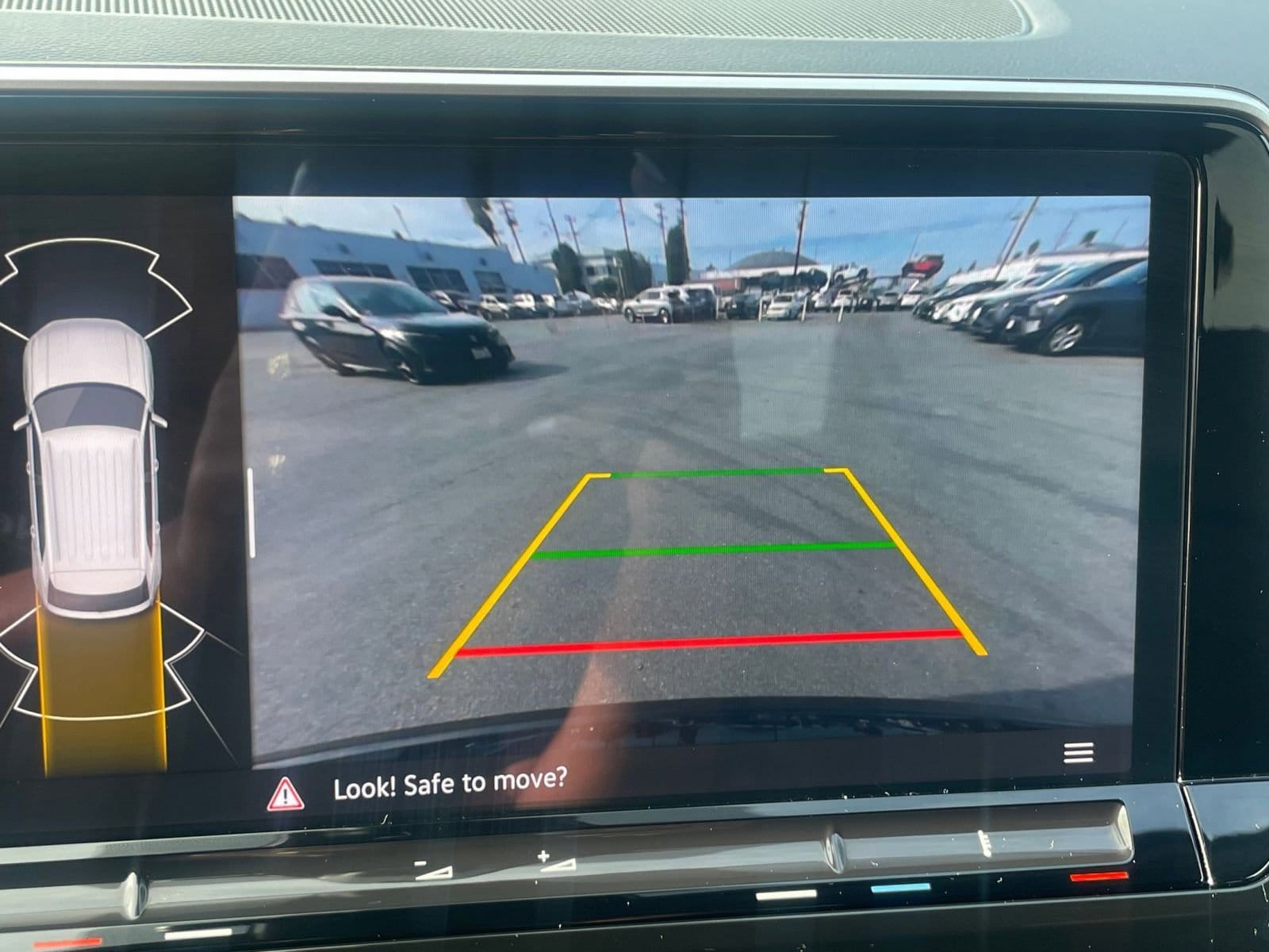 Thumbnail: 2025 Volkswagen Atlas - 17