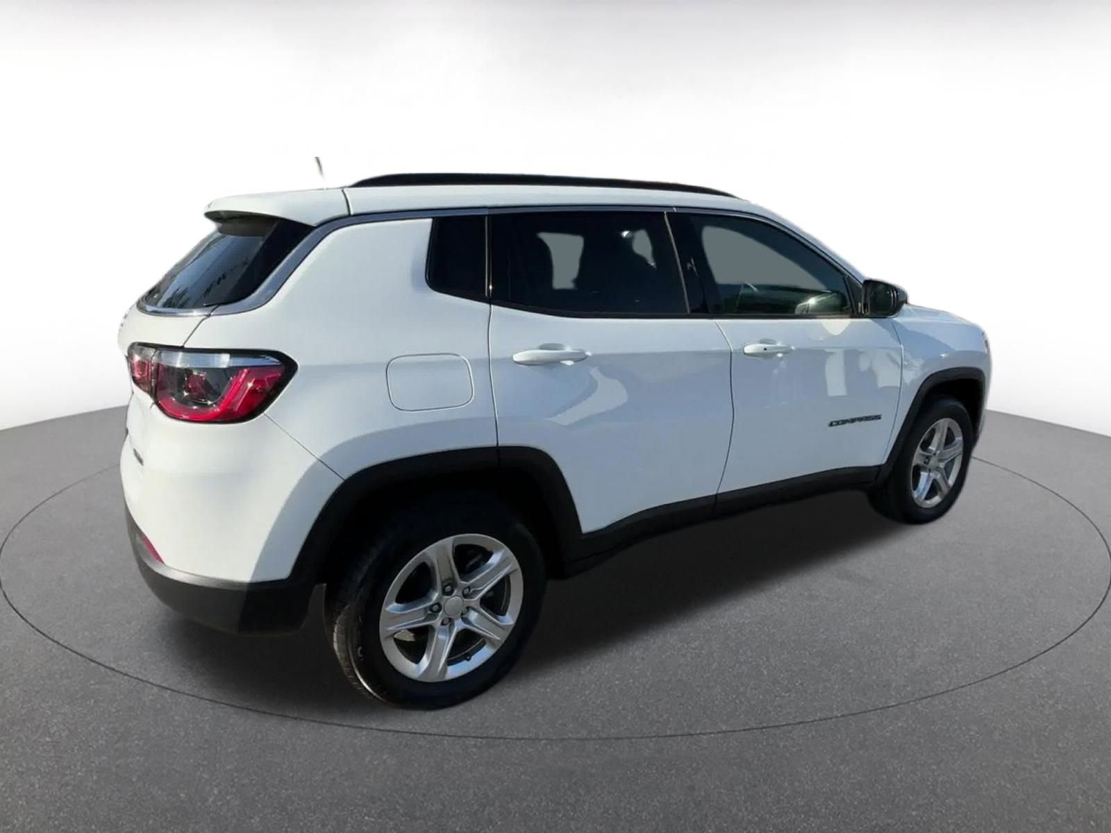 Thumbnail: 2023 Jeep Compass - 15