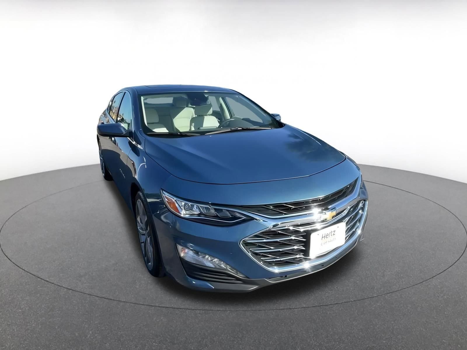 Thumbnail: 2024 Chevrolet Malibu - 3