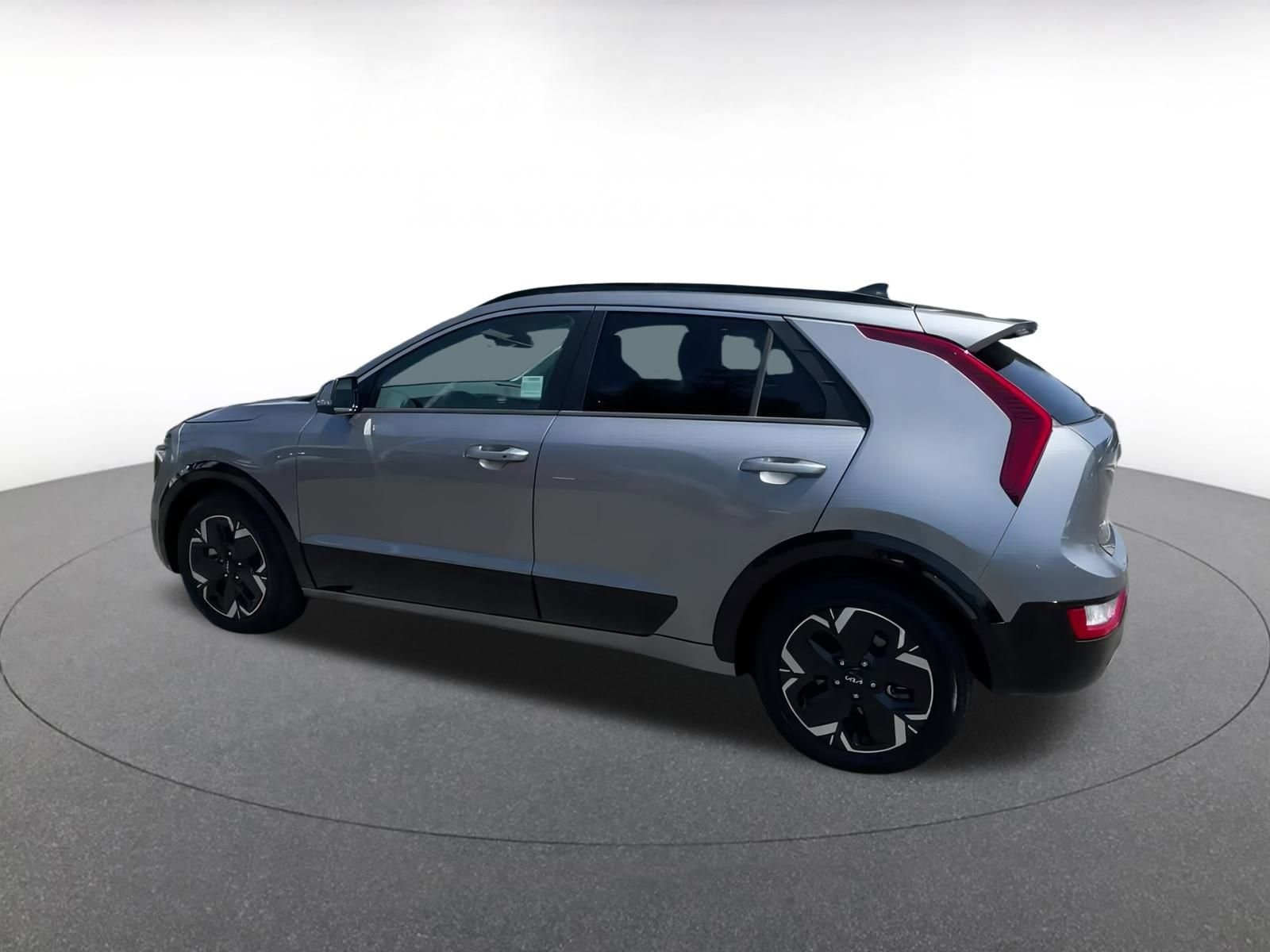 Thumbnail: 2023 Kia Niro - 10