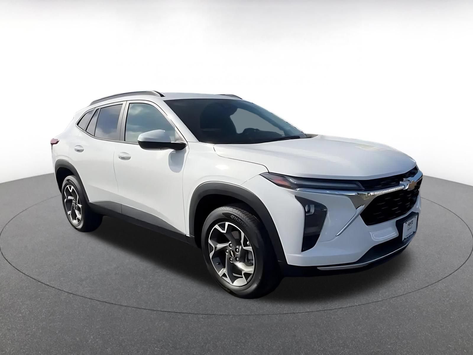 Thumbnail: 2025 Chevrolet Trax - 2