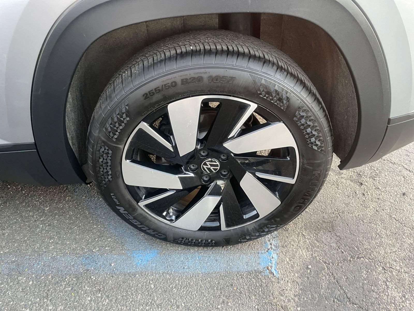 Thumbnail: 2025 Volkswagen Atlas - 30