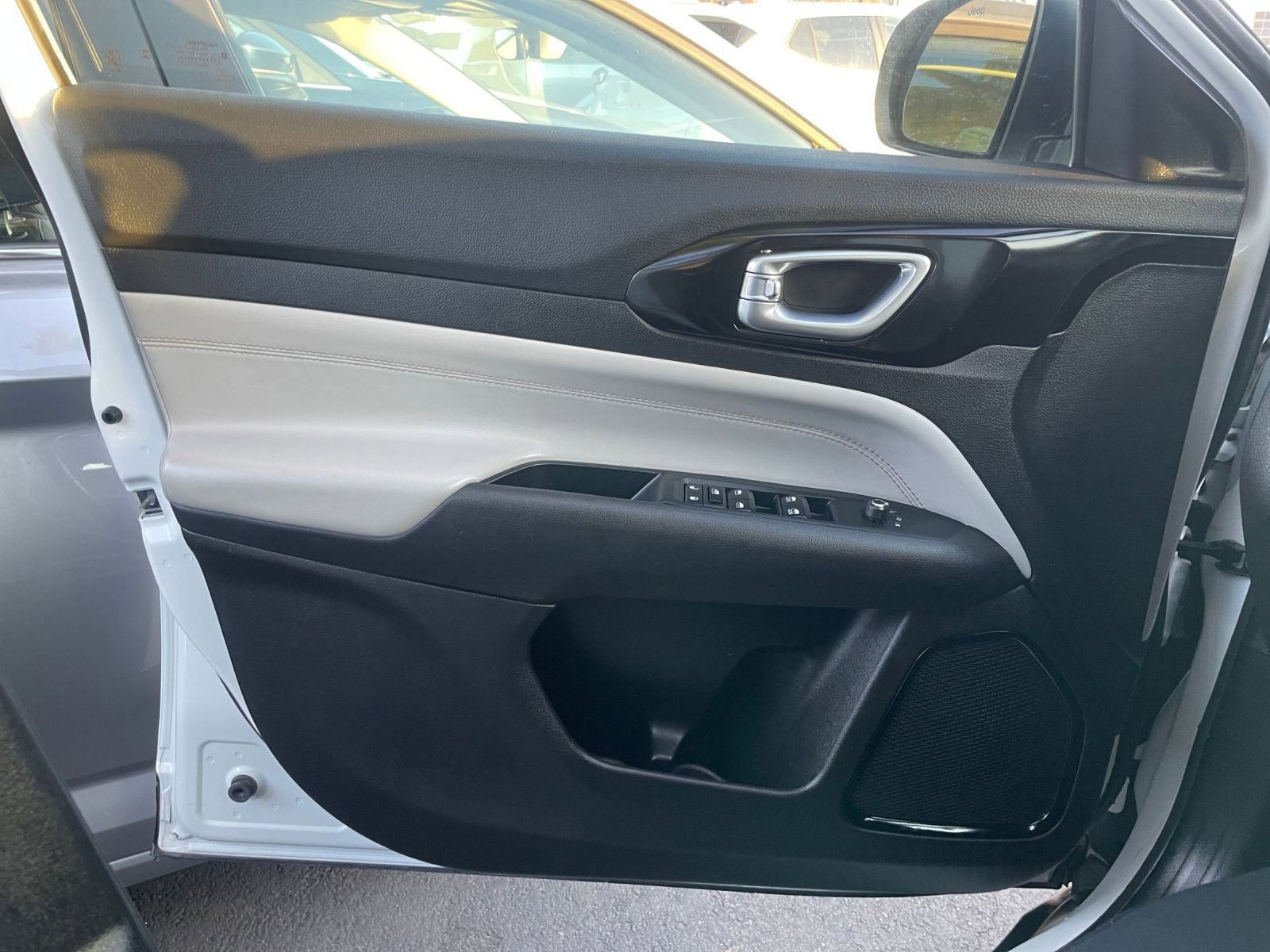 Thumbnail: 2025 Jeep Compass - 20