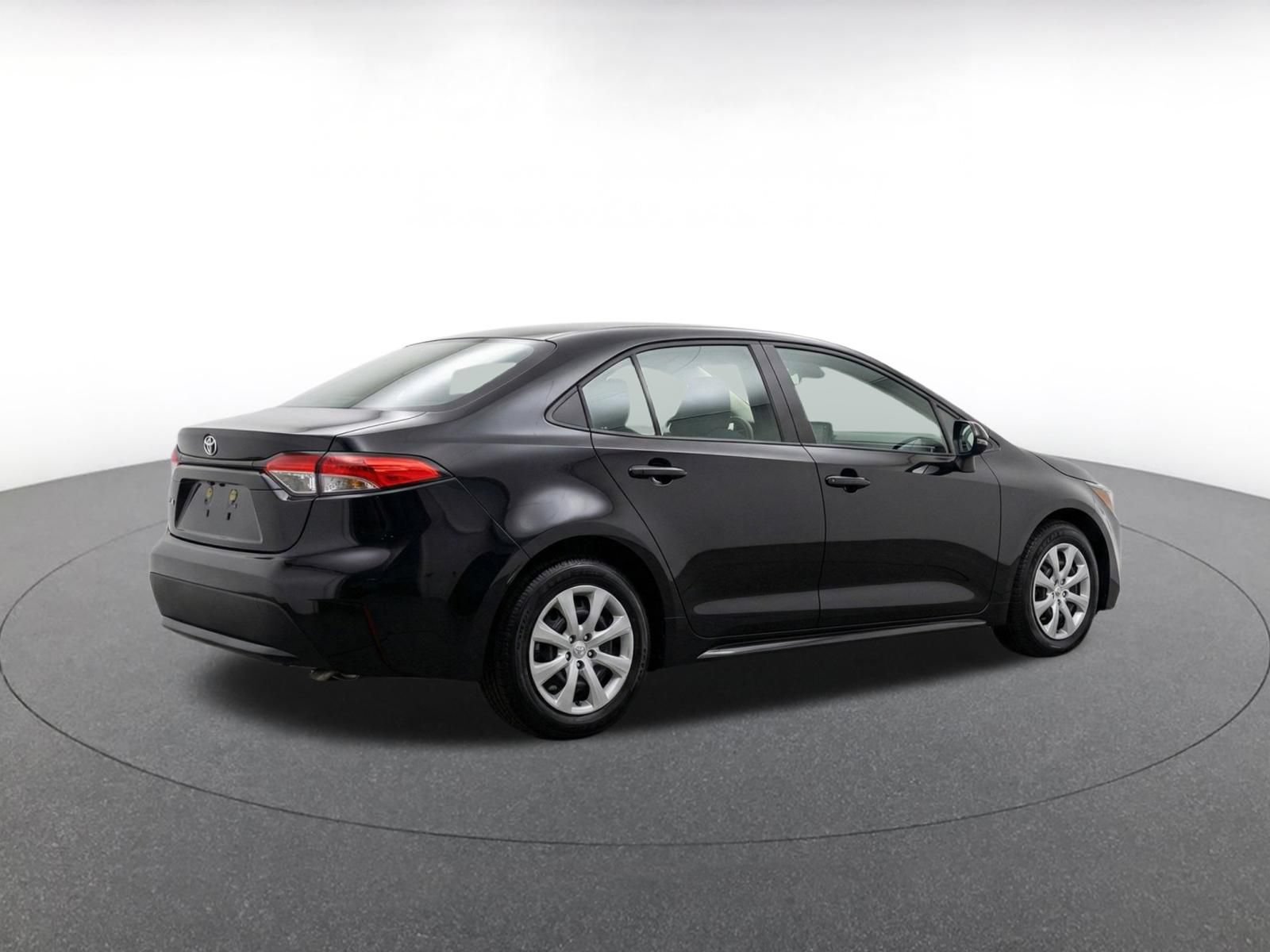 Thumbnail: 2025 Toyota Corolla - 9