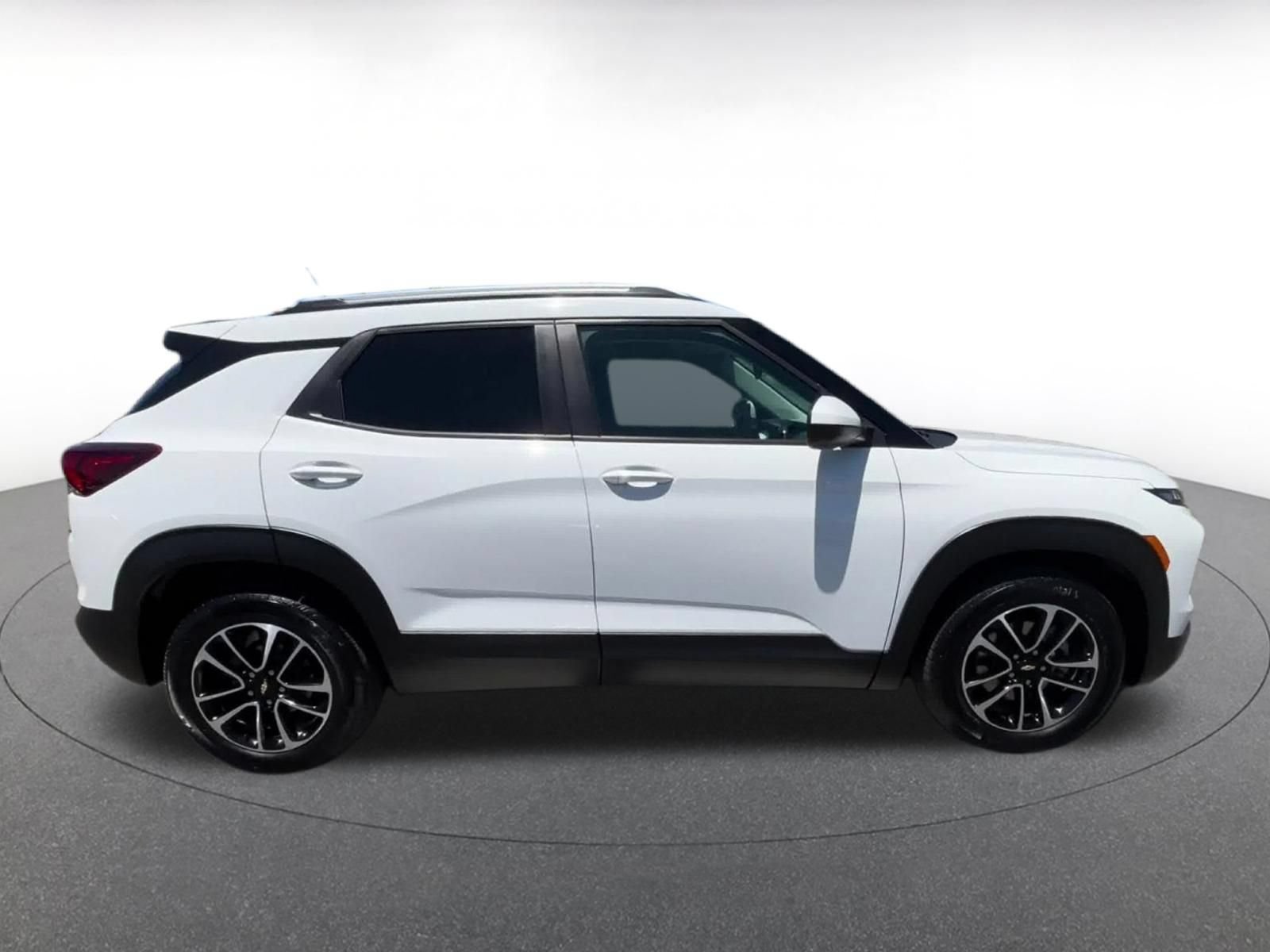Thumbnail: 2025 Chevrolet TrailBlazer - 16