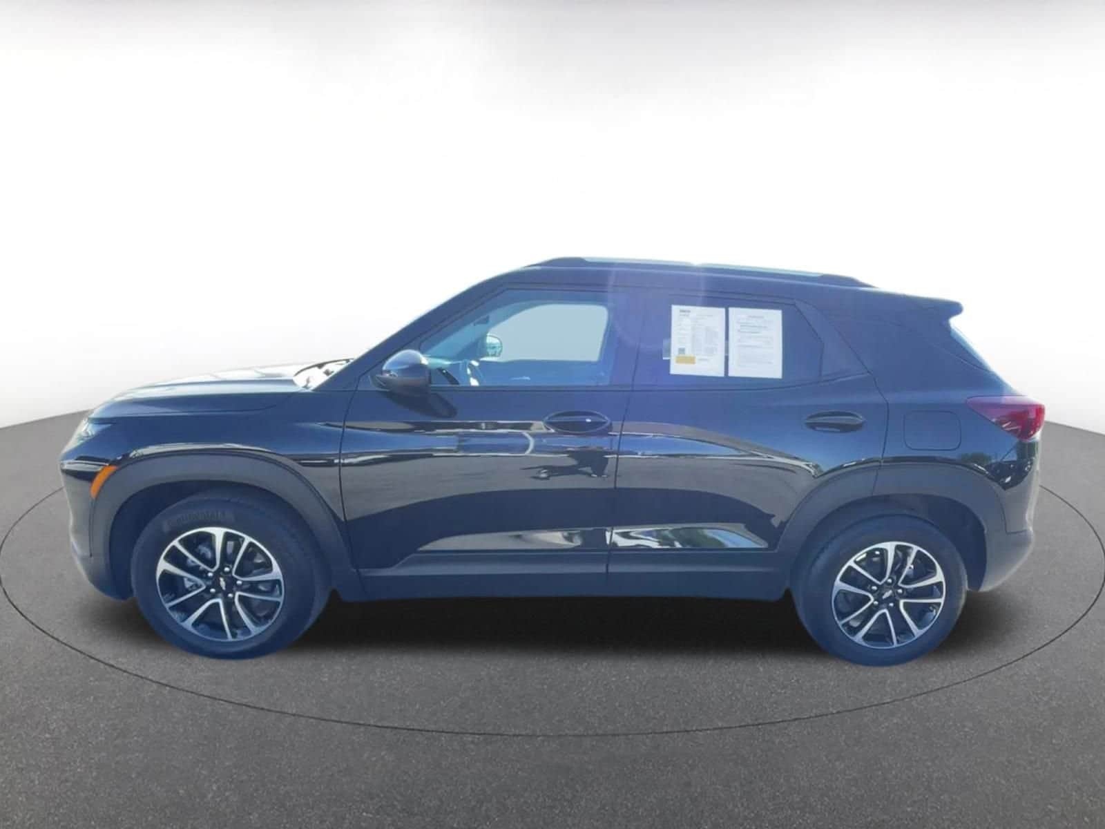 Thumbnail: 2025 Chevrolet TrailBlazer - 9