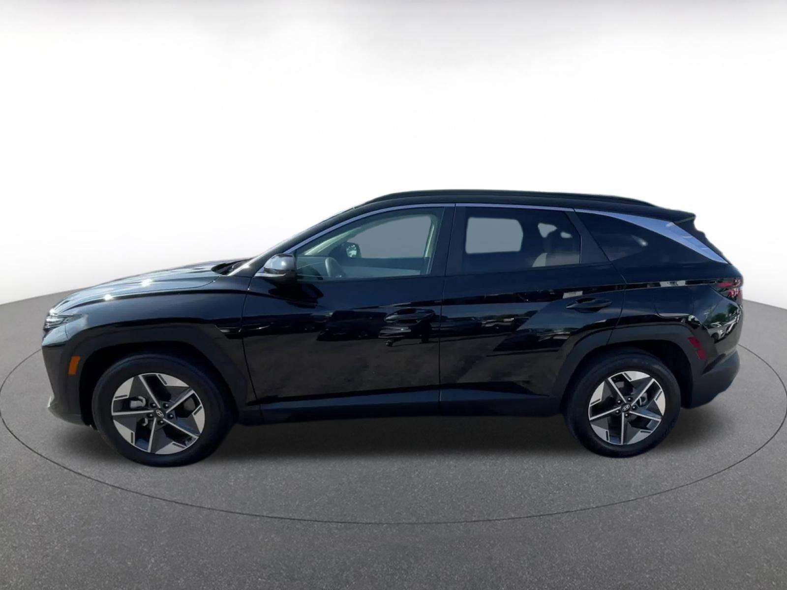 Thumbnail: 2025 Hyundai Tucson - 9