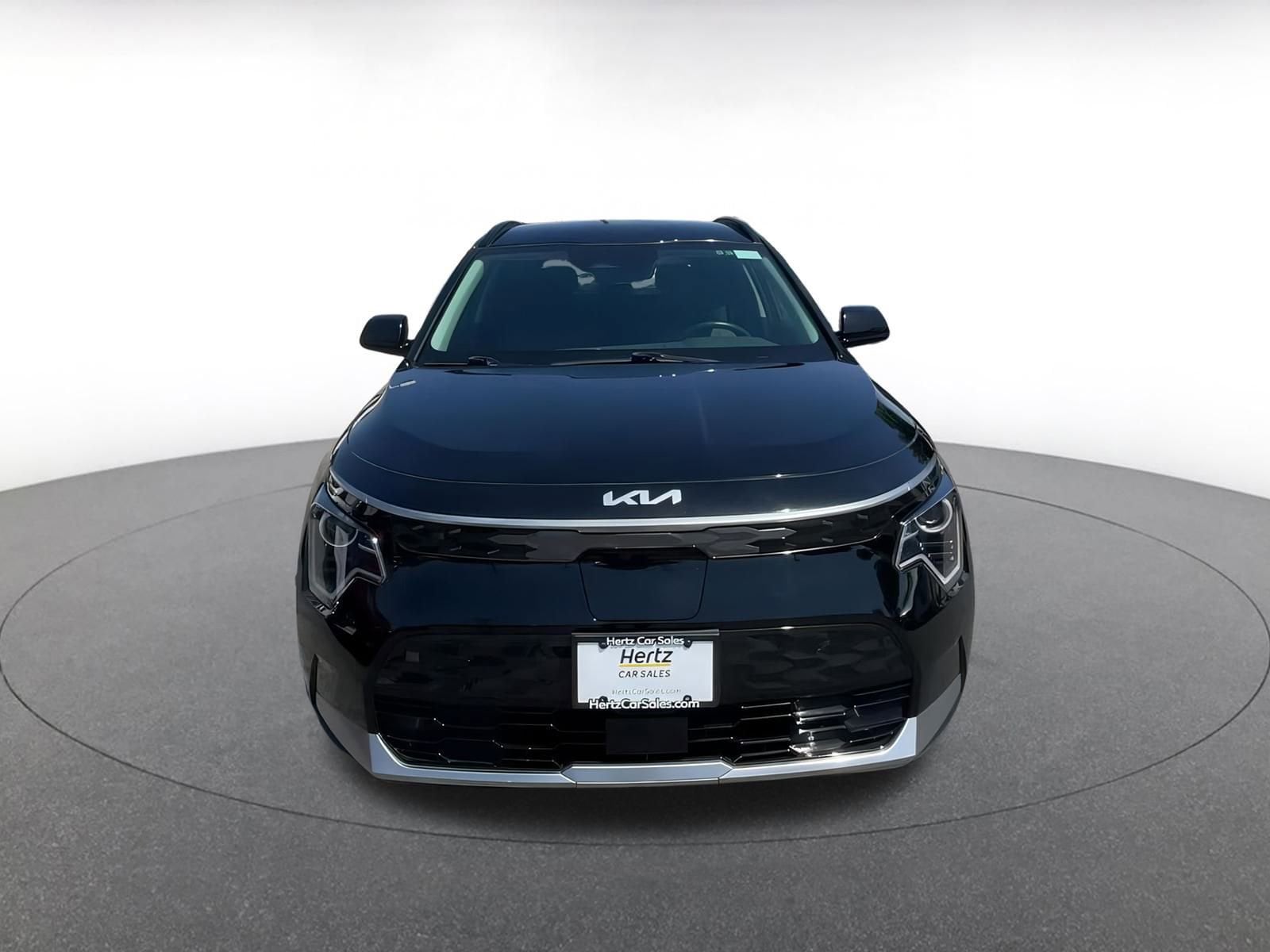 Thumbnail: 2023 Kia Niro - 4